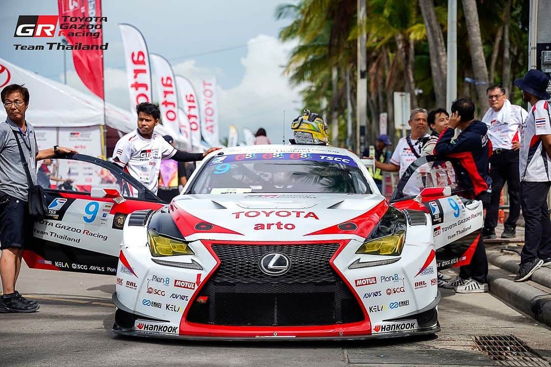 Toyota team thailandさんのインスタグラム写真 - (Toyota team thailandInstagram)「ลุยต่อวันนี้ Race 4 เชียร์ Man & Ton ในรุ่น GT3 ดุ แรง โหด 🚗#9 Drivers: ณัฐพงษ์  ห่อทองคำ (Nattapong H.) / มานัต กุละปาลานนท์ (Manat K.) Car: Lexus RC-F Class: GT3 Pro Race 3: 4th In Class & Overall」7月2日 9時12分 - toyotagazooracingteamthailand