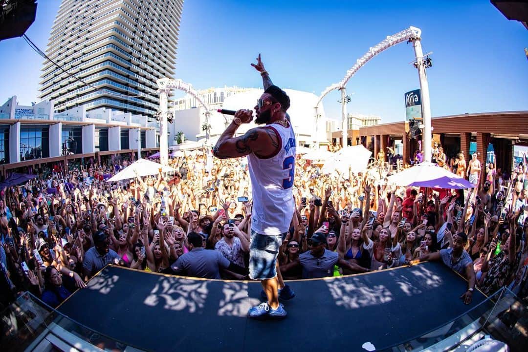 Pauly Dのインスタグラム：「I Love Bday Celebrations This Time A Yearrrrr!!!!!! 🇺🇸🎂🙌  📸 @koollpics」