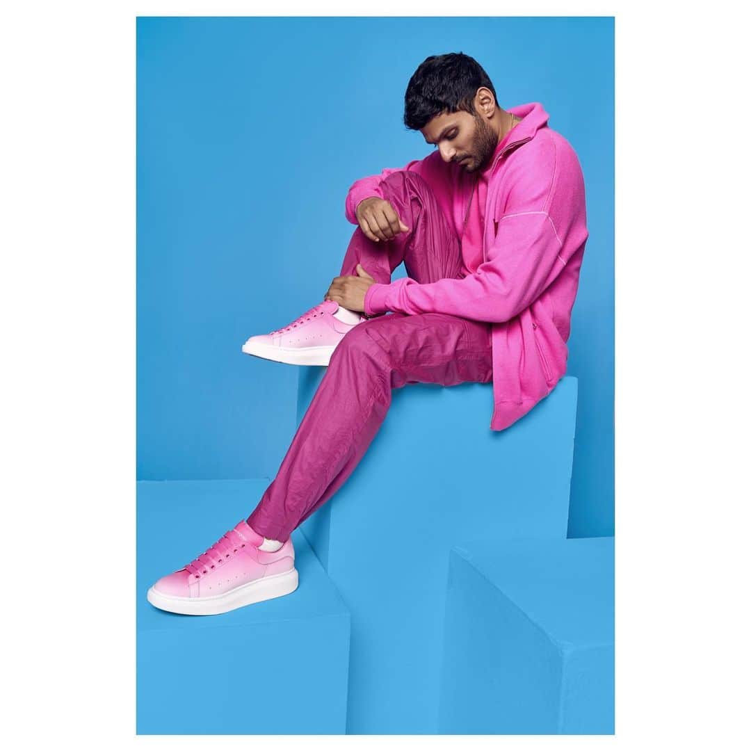 ランドール・スラヴィンのインスタグラム：「Jay Shetty for @storyandrain」