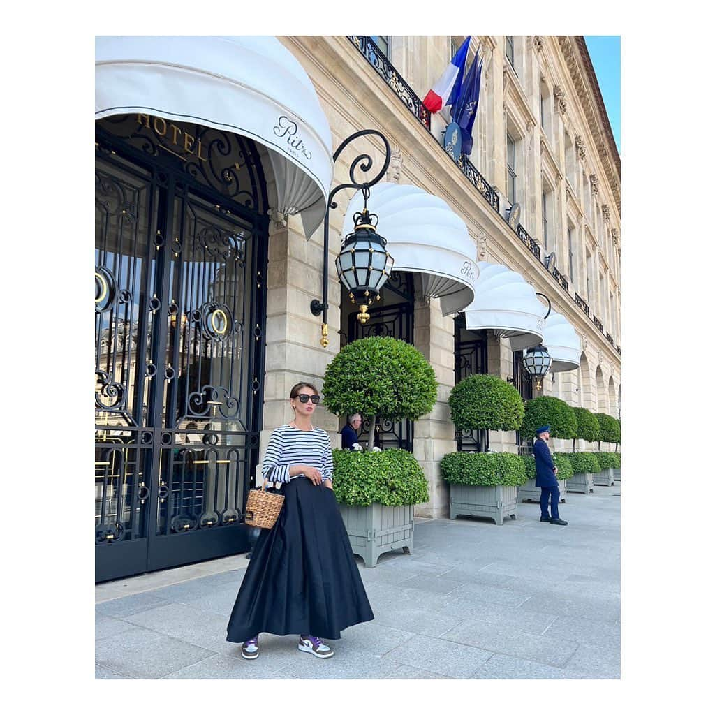 稲沢朋子さんのインスタグラム写真 - (稲沢朋子Instagram)「Paris  リッツパリ  #Paris #emilyinparis #巡り #🇫🇷 #アイテムタップしてね」7月2日 10時26分 - ina_tomo