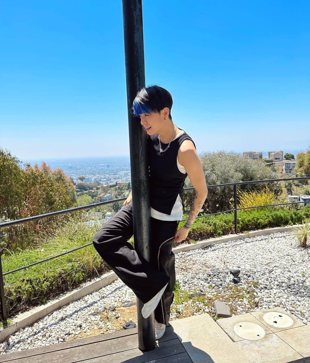アンバー さんのインスタグラム写真 - (アンバー Instagram)「Go outside and touch grass, its fun☀️」7月2日 10時24分 - amberliu