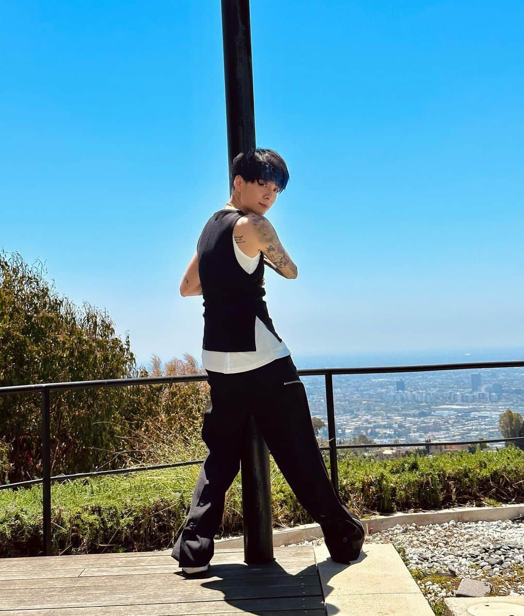 アンバー さんのインスタグラム写真 - (アンバー Instagram)「Go outside and touch grass, its fun☀️」7月2日 10時24分 - amberliu