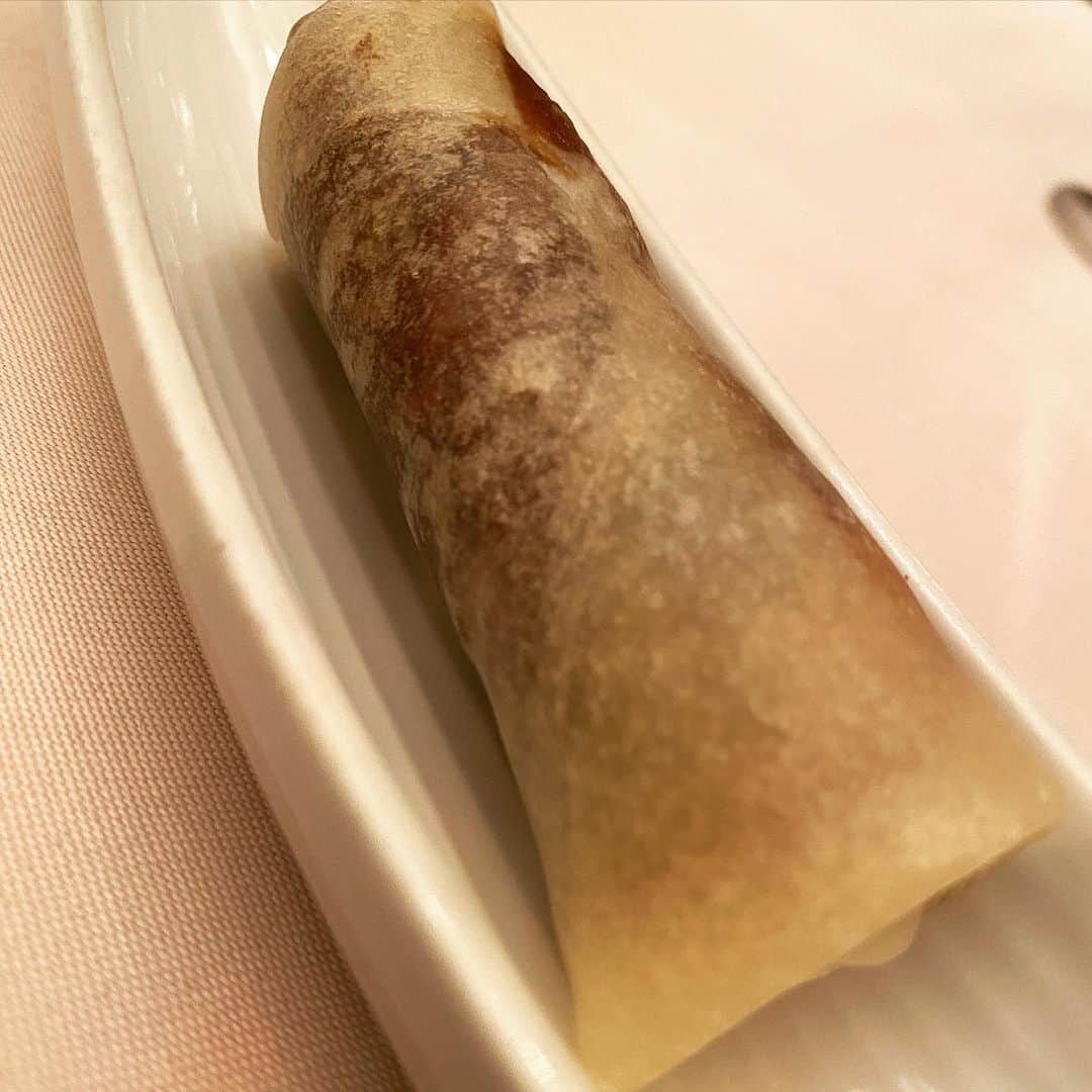 小野寺力さんのインスタグラム写真 - (小野寺力Instagram)「. 北京ダック食べたい。 3本食べたい。 大会終わったら行きます。 中国飯店より美味しいとこがあれば教えて欲しいぐらい美味しい。  #中国飯店  #北京ダック」7月2日 10時47分 - rikionodera