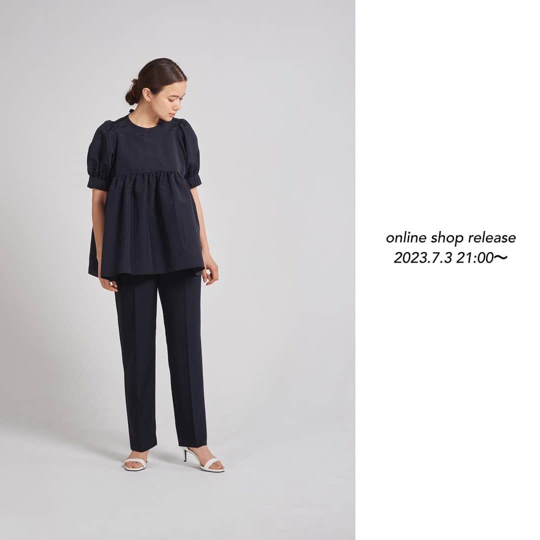 yoriのインスタグラム：「*online shop release*  7/3 pm21:00〜 2023summer 新作が入荷致します！  詳細は商品ページをご覧ください！  #スカラップティアードブラウス #ショートパフギャザーブラウス #エアリーヘムギャザーブラウス #サイドギャザーパフブラウス #サラサラハンサムパンツ  #yori_japan」