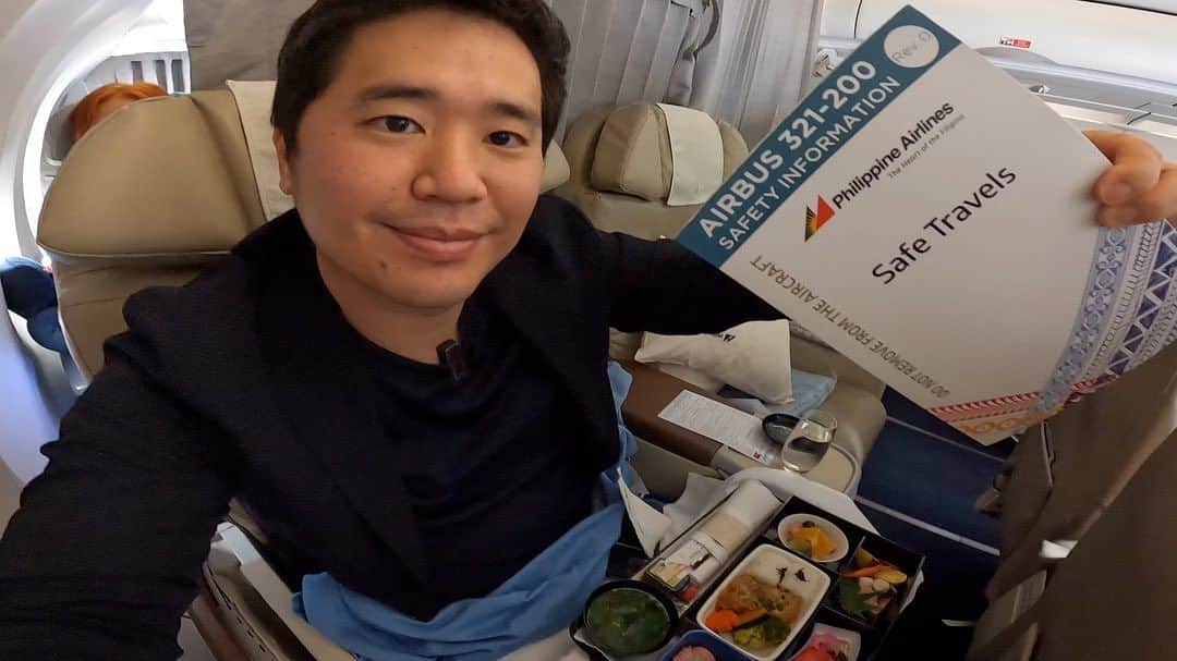のインスタグラム：「どうも、おのだです！ 今回は、フィリピン航空で、セブ島に向かいました！！  フィリピン航空は、成田からセブ島までの直行便を運行しており、気軽にリゾート地のセブ島まで行くことができます！  今回はANAのマイルで電話をすればとてもお得に予約すること出来ました✨  もし、この夏フィリピンに行かれる予定のある方は、特典航空券で旅行してみるのはどうでしょうか？  #おのだ #フィリピン航空 #セブ島」