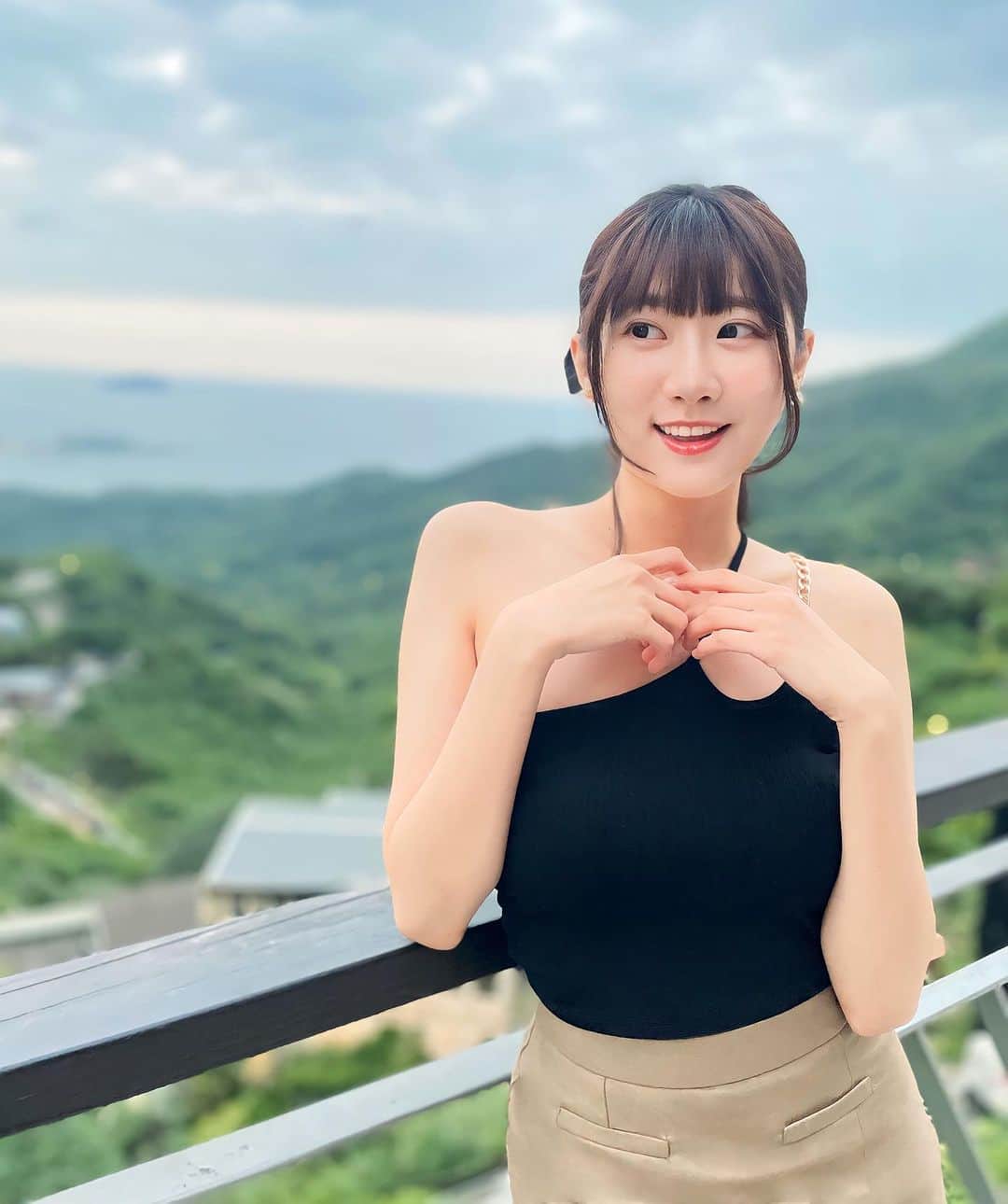茉晶のインスタグラム：「☁️⛰️」