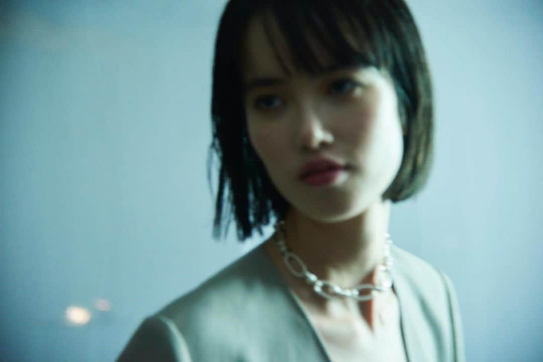 のインスタグラム：「⠀ Celvoke 2023 A/W Makeup Collection 洗練の余韻  絶え間なく変化し続ける時代と自然に呼吸をしながらも、 惑わず、揺らがず、本能と意志を研ぎ澄ます人。 「なりたい誰か」を追いかけるのでなく、 「ありたい自分」であり続け、 しなやかに、生き生きと、今を楽しむ人。  洗練の余韻という、奥ゆきはここに生まれる。  新しい自分に出会い続ける 唯一無二の美しさのために。 ＿＿＿＿＿＿＿＿＿＿＿＿＿  ＜1st Line up＞ ヴァティック アイパレット ヴァティック アイズ アラウズ リップス イラボレート ジェル アイライナー  ＜2st Line up＞ スキンレゾネート リキッドファンデーション シームレス フェイスパレット スキンユニティ プレストパウダー ファンデーション ブラシ A マルチ ブラシ A  【1st Line up 発売情報】 2023年7月7日(金) 予約開始 2023年7月19日(水) 先行発売：Celvoke 阪急うめだ本店｜伊勢丹新宿店 2023年7月21日(金) 全国発売  【2st Line up 発売情報】 2023年7月7日(金) 予約開始  2023年8月9日(水) 先行発売：Celvoke 阪急うめだ本店 ｜ Celvoke伊勢丹新宿店｜  Celvoke西武池袋本店 ※ Celvoke 伊勢丹新宿店は7月26日(水) より本館1階イベントスペースPOPUP期間中、特別先行発売  2023年8月18日(金) 全国発売  #Celvoke #2023AWColection #AWCollection #Eyepallet #Eyeshadow #Lips #Eyeliner #Foundation #Facepallet #Facepowder #セルヴォ―ク #2023AWコレクション #AWコレクション #秋冬新色 #秋新色 #アイシャドウパレット #アイシャドウ #リップ #アイライナー #ファンデーション #コンシーラー」