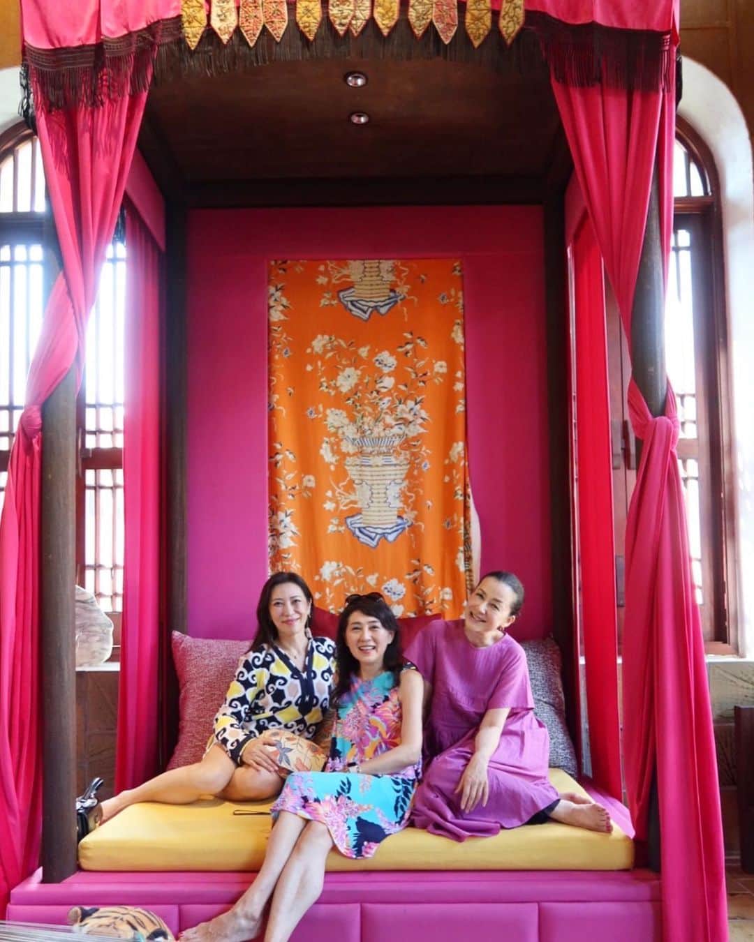 桐島かれんのインスタグラム：「同じ年(辰年)のママ友たちとの旅です。 #yentulegacy #yentu#vietnam#ベトナム」