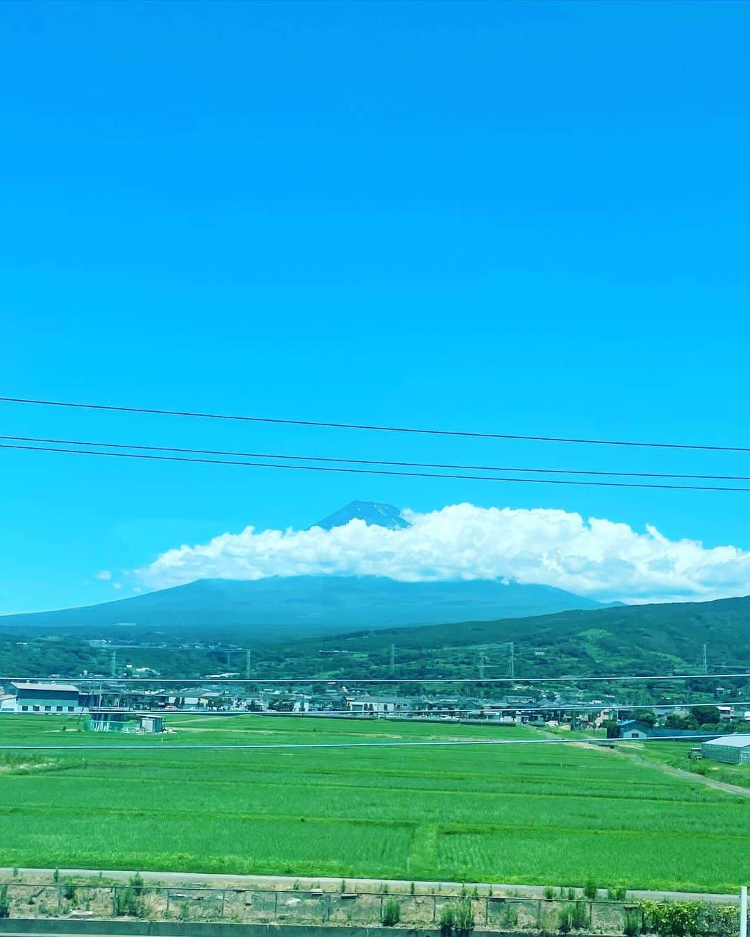 宮田麺児さんのインスタグラム写真 - (宮田麺児Instagram)「富士山を時速280kで 横ぎりました。」7月2日 11時41分 - miyatamenji