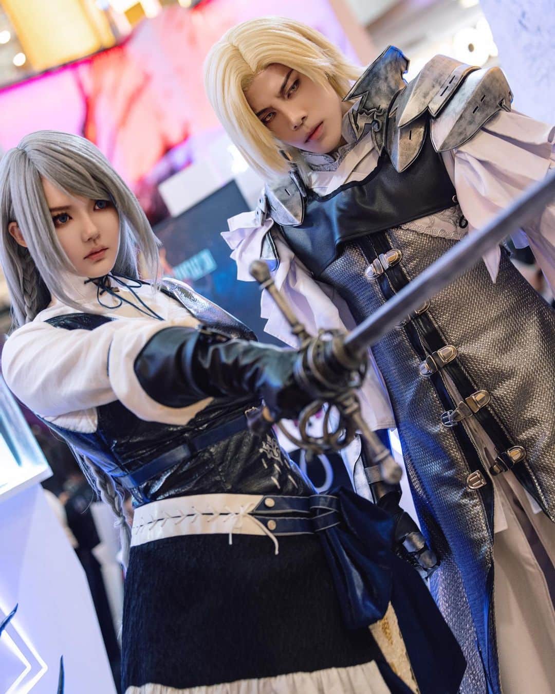 YingTzeのインスタグラム：「I feel like crying 😢   It actually took me awhile to think of what captions to write for this post because I’m really overwhelmed right now.  I’ve been a big fan of PlayStation since I was a little girl and I enjoyed playing games whole day during my school holidays. My first Final Fantasy Game was Final Fantasy VIII .  Fast forward to year 2023 , never in my wildest dreams did I ever imagine that one day I would be able to stand on a stage for a celebration of Final Fantasy XVI . Not only that , I also get to meet & Yoshida-san and Koji-san 😭 Dreams do come true ❤️ ( and get their autograph !! )  It’s really heartwarming being able to attend this event and being surrounded by so many people who share the same love for this game ❤️ Thank you so much @playstationasia for the incredible opportunity. 🥺  Thank you all who came to have photos with @prestonles.ig @golfpichaya and me 🫶🏻💕 Happy to see you all and hope you enjoyed the event as much as we do !  #FinalFantasyXVI #playstation5 #squareenix #playstationasia #jillwarrick」