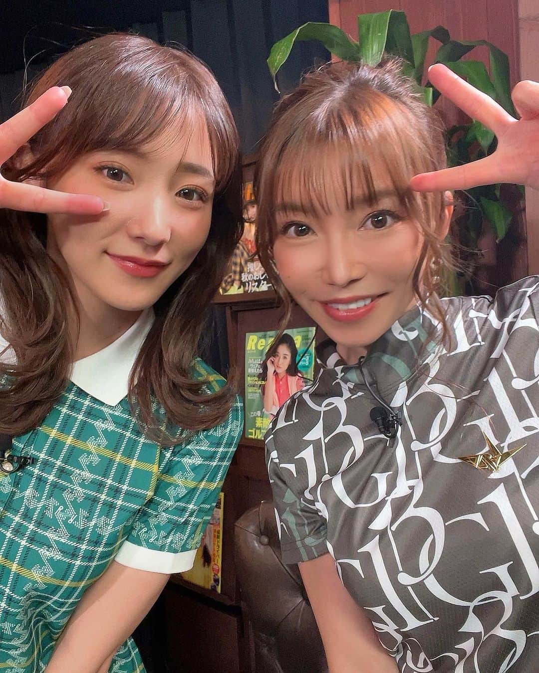 石関いづみさんのインスタグラム写真 - (石関いづみInstagram)「BSフジ『DEEP・ゴルフ』 今日7/2(日)20:00〜放送だよ☺︎  前回に引き続き レジェンド尾崎直道プロを深掘り⸝⋆⸝⋆  ショートアイアンでのスイング作りに 兄・ジャンボ尾崎が自作した 素振り棒が凄いんです👏  トークもレジェンドなのでぜひみてねー♡ ． ． ． 📺放送概要▶ 番組名：『DEEP・ゴルフ』#deepgolf 放送局：#BSフジ 放送日時：毎週日曜20:00～20:30 　　　　　再放送毎週月曜24:30〜25:00 出演者：<MC＞ #岡田圭右 #ますだおかだ <ゲスト>  #尾崎直道 ＜DEEPガールズ＞ Regina モデル @izumingolf  @kurumickey_golf @regina_golf ． ． ． ． ． #DEEPゴルフ #ゴルフ番組 #golf #ゴルフ #プロゴルファー #いづみんゴルフ #izumingolf」7月2日 12時06分 - izumingolf