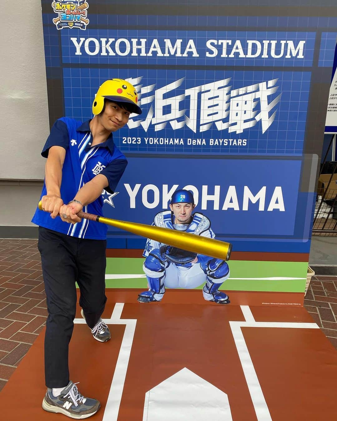 山田弥希寿のインスタグラム：「『ポケモンボールパークヨコハマ』最終日🏟⚾️  大好きなベイスターズとポケモンのコラボレーション⭐️  大好きなポケモンとこうして大人になっても関わることができ、心が躍っています。  刺激的な日々に感謝。  さぁ今日もマイクに向かいます！  #ポケモンボールパークヨコハマ #ポケモン #pokemon #baystars #横浜頂戦 #横浜DeNAベイスターズ #スタジアムDJ #スポーツMC #アナウンサー #山田みきとし」