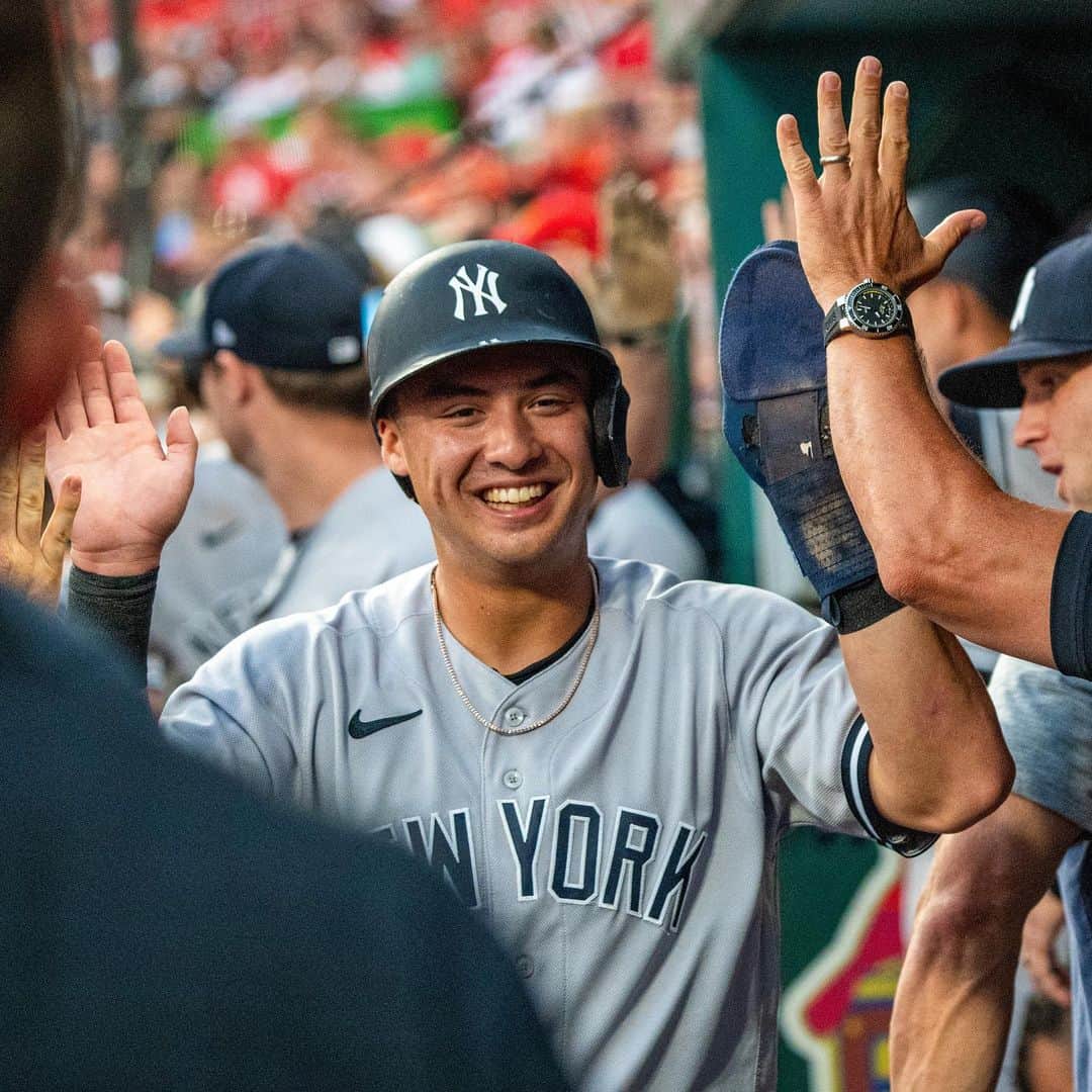 ニューヨーク・ヤンキースのインスタグラム：「Brought the bats to Busch.」