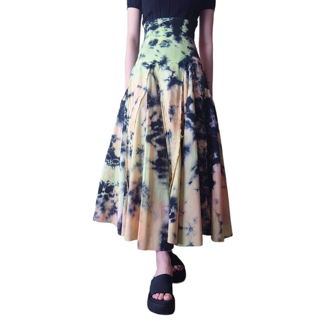 吉祥寺 古着屋 Orfeoさんのインスタグラム写真 - (吉祥寺 古着屋 OrfeoInstagram)「. ●Highwaist Gradation Tiedye Flared Skirt→sold . . . お問い合わせはこちらから↓ orfeokichijoji@yahoo.co.jp  #orfeo #kichijoji #tokyo #vintage #used #fashion #coordinate #outfit #オルフェオ #吉祥寺 #東京 #古着 #古着屋 #ヴィンテージ #レディース古着 #吉祥寺古着屋 #コーディネート . . . お問い合わせはインスタグラムのプロフィール掲載のメールアドレスにお願いいたします。コメント、DMでのお問い合わせは受け付けておりませんのでご了承ください。 店頭に出ていないONLINE SHOPの商品もご購入頂けます。気になる商品がございましたら店頭スタッフにお気軽にお声掛けください。」7月2日 12時40分 - orfeokichijoji