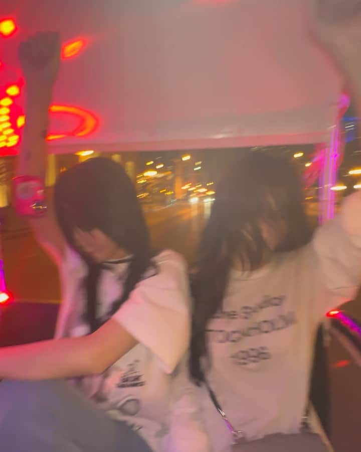 もものインスタグラム：「시카고의 밤🪩🩷」