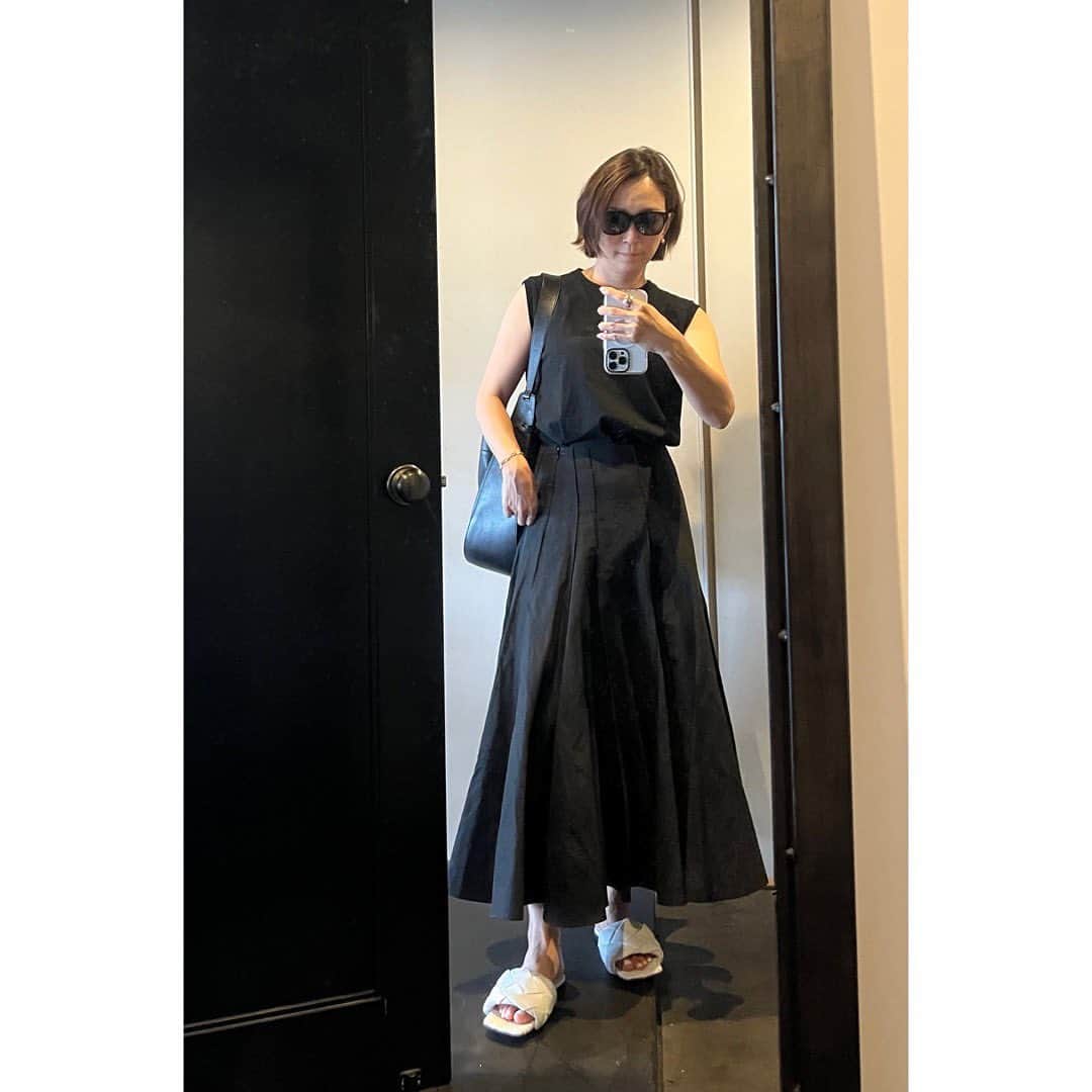 高橋志津奈のインスタグラム：「いつかのコーデ❤︎ スカートづいてるこの夏☀️ . 去年買ったスカートを❤︎ . #shizunascoordinate」
