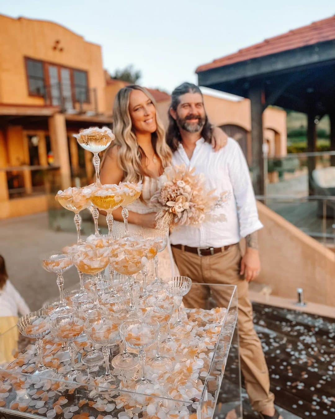 SPELLさんのインスタグラム写真 - (SPELLInstagram)「On the Blog: Luciana + Des' wedding at a tuscan inspired villa in the Byron Bay Hinterland @lucianarose 💍 see more on the blog 🤍」7月2日 13時13分 - spell