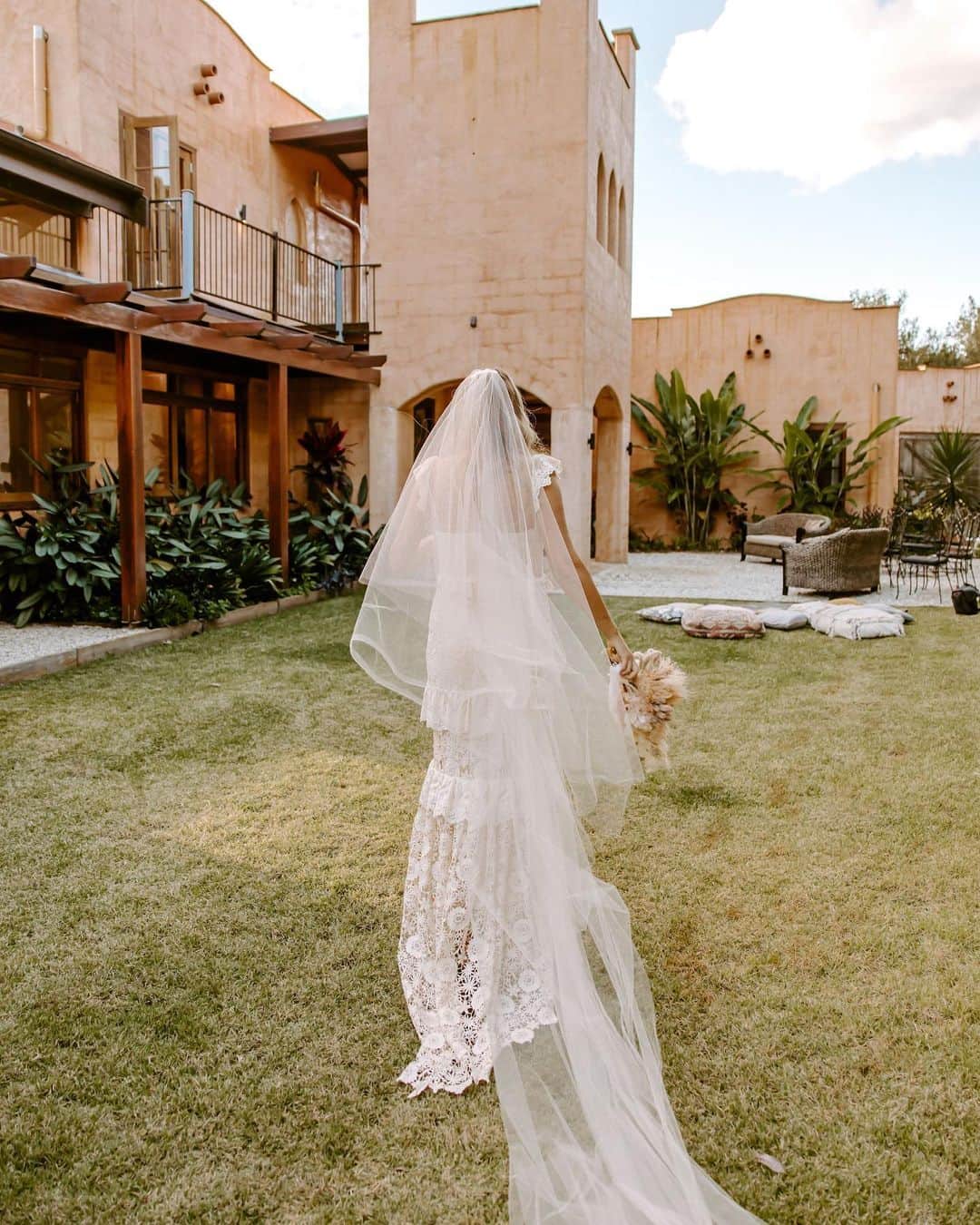 SPELLさんのインスタグラム写真 - (SPELLInstagram)「On the Blog: Luciana + Des' wedding at a tuscan inspired villa in the Byron Bay Hinterland @lucianarose 💍 see more on the blog 🤍」7月2日 13時13分 - spell
