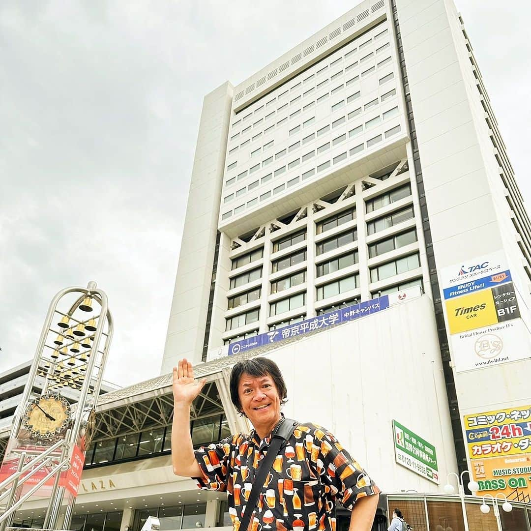 河崎実さんのインスタグラム写真 - (河崎実Instagram)「サンプラザついに閉館。大学生の時に加山雄三コンサート行き、楽屋口で出待ちして加山さんに握手してもらったほか数多い思い出が。寂しいね。  #中野サンプラザ　#河崎実」7月2日 13時16分 - kawasakiminoru