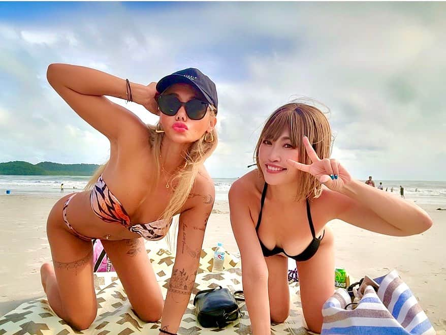 DJ YURINAさんのインスタグラム写真 - (DJ YURINAInstagram)「🏖💓🐠💓👙💓 2023Summer🐚  毎年今年が水着最後ていいながら数年たった🐠 ガチめのマリンスポーツとかしたいけど、日焼けが怖すぎて...あァ☀️  #世界中の海に行きたい 🏄 #海に住みたい  #ギャル #黒ギャル #夏限定 #海好き」7月2日 13時44分 - dj_yurina_tokyo