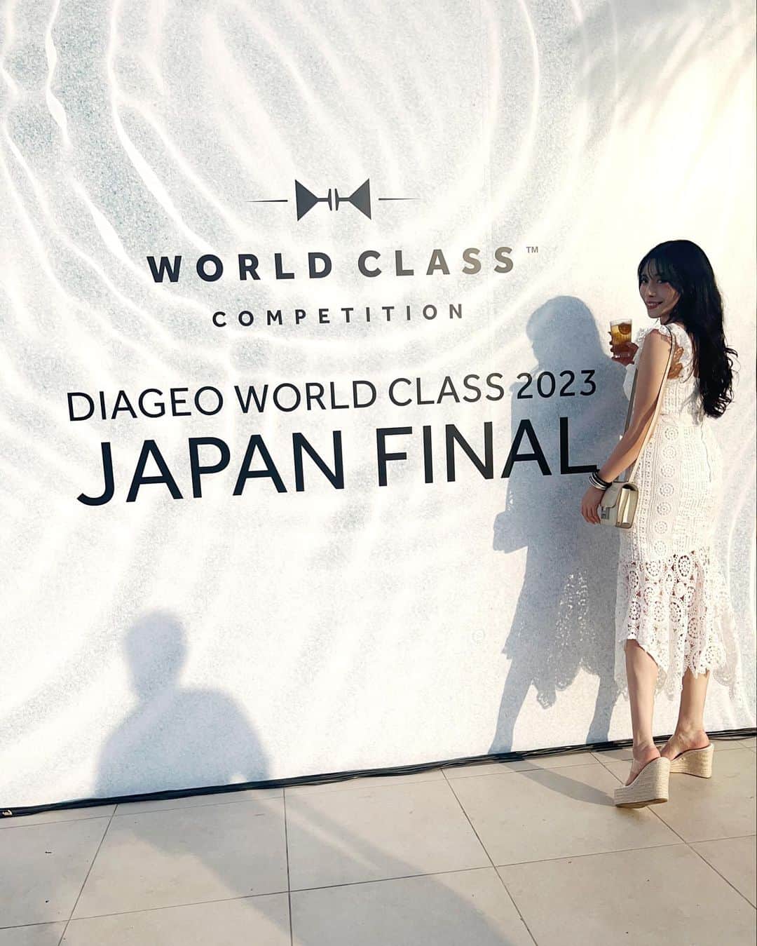 渡辺 さあやさんのインスタグラム写真 - (渡辺 さあやInstagram)「DIAGEO WORLD CLASS 2023 JAPAN FINAL🍸  世界最大級のスケールで開催される バーテンダーコンペティションの 授賞式に参加しました🎖  世界各国から代表の座を勝ち取った  TOPレベルのバーテンダー達が 自分たちのスキルを競うグローバルな大会です🍸  お酒が大好きなので 世界的な授賞式に参加できるなんて 光栄なことだし、とっても楽しみにしていました🥳  会場は、キラナガーデン豊洲。 海外リゾートのような雰囲気でお食事が楽しめます🌴  授賞式後の Partyでは様々なカクテルにDJ、 リゾートスタイルにドレスアップして 楽しい時間を過ごすことができました。  授賞した皆さんおめでとうございます🏆  ✴︎お酒は二十歳になってから✴︎ #PR #Worldclassjapan2023  #バーテンダー #東京イベント #キラナガーデン豊洲 #キラナリゾート豊洲 #豊洲 #東京イベント #ディアジオジャパン #diagio #カクテル #お酒好き女子 #お酒好きな人と繋がりたい #お酒女子 #リゾートカジュアル #ドレスアップ #ドレスコード #リゾートコーデ」7月3日 0時42分 - saaya_love