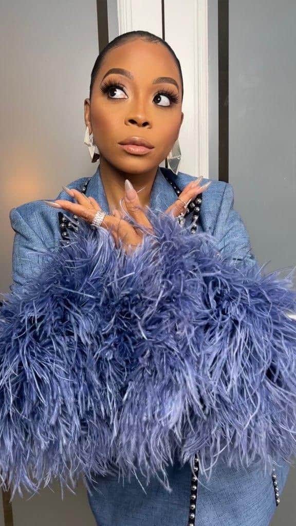 のインスタグラム：「#Essencefest Day 2 ✨💙  Hair: @sharifposton  MUA: @facebytrace  Styled by: @reginaldreisman X @matthewreisman」