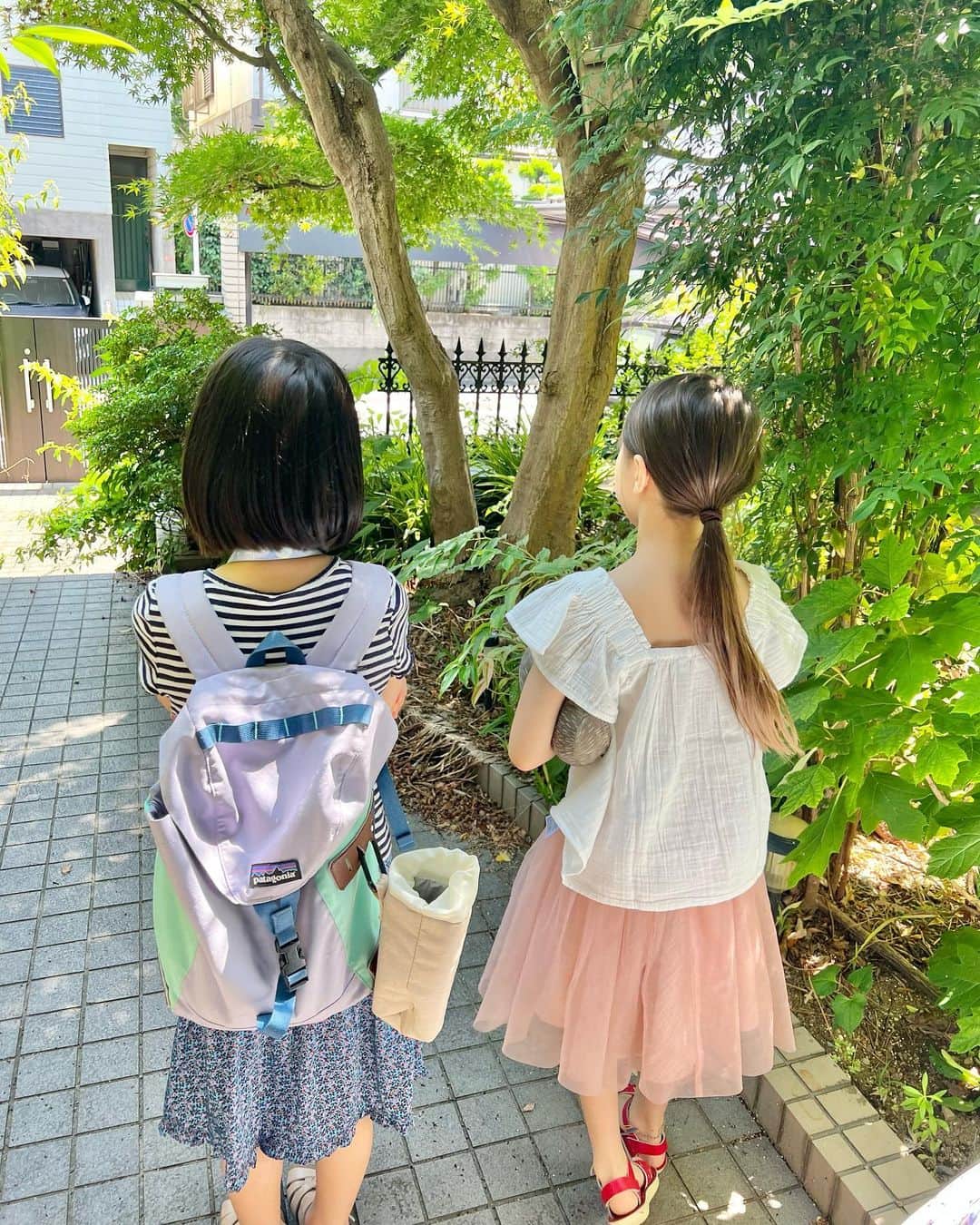 坂本美雨さんのインスタグラム写真 - (坂本美雨Instagram)「少女たちの夏がまたやってきた  #今日のなまこちゃん #なまことハリ🦔」7月2日 17時07分 - miu_sakamoto