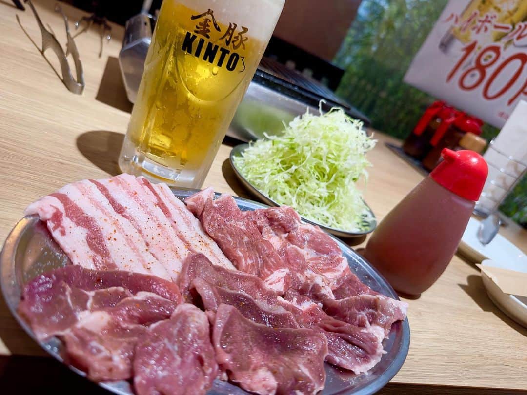 わっきーのインスタグラム：「豚焼肉専門「金豚(KINTO)」へ。 個人的ならではの高いクオリティーで、2日前までの予約で食べ放題OK。 店名のついた金豚レバーは格別。  #豚焼肉 #豚焼肉専門店  #金豚  #焼肉 #一人焼肉 #ホルモン #レバー #ハラミ #カレーライス  #食べ放題 #コスパ最高  #神奈川グルメ  #新子安 #新子安グルメ  #新子安焼肉 #youtube  #わっきーtv」
