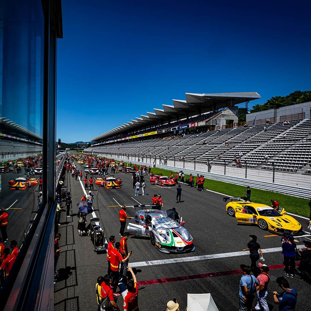 Ferrari Japanさんのインスタグラム写真 - (Ferrari JapanInstagram)「「Ferrari Challenge ジャパンシリーズ」の熱き戦いに目が離せない。プライドとプライドが激しくぶつかり、鮮烈な戦いが繰り広げられる一戦。  #Ferrari #フェラーリ #FerrariJapan  #FerrariRacingDays2023 #Ferrarichallenge #FerrariChallengeJapan #Ferrari488ChallengeEVO #FerrariCorseClienti #FerrariRaces #フェラーリチャレンジ  #フェラーリレース #LuxuryLifestyle #LuxuryCars #CarLifestyle #Ferraristi #ラグジュアリーカー」7月2日 17時38分 - ferrarijpn