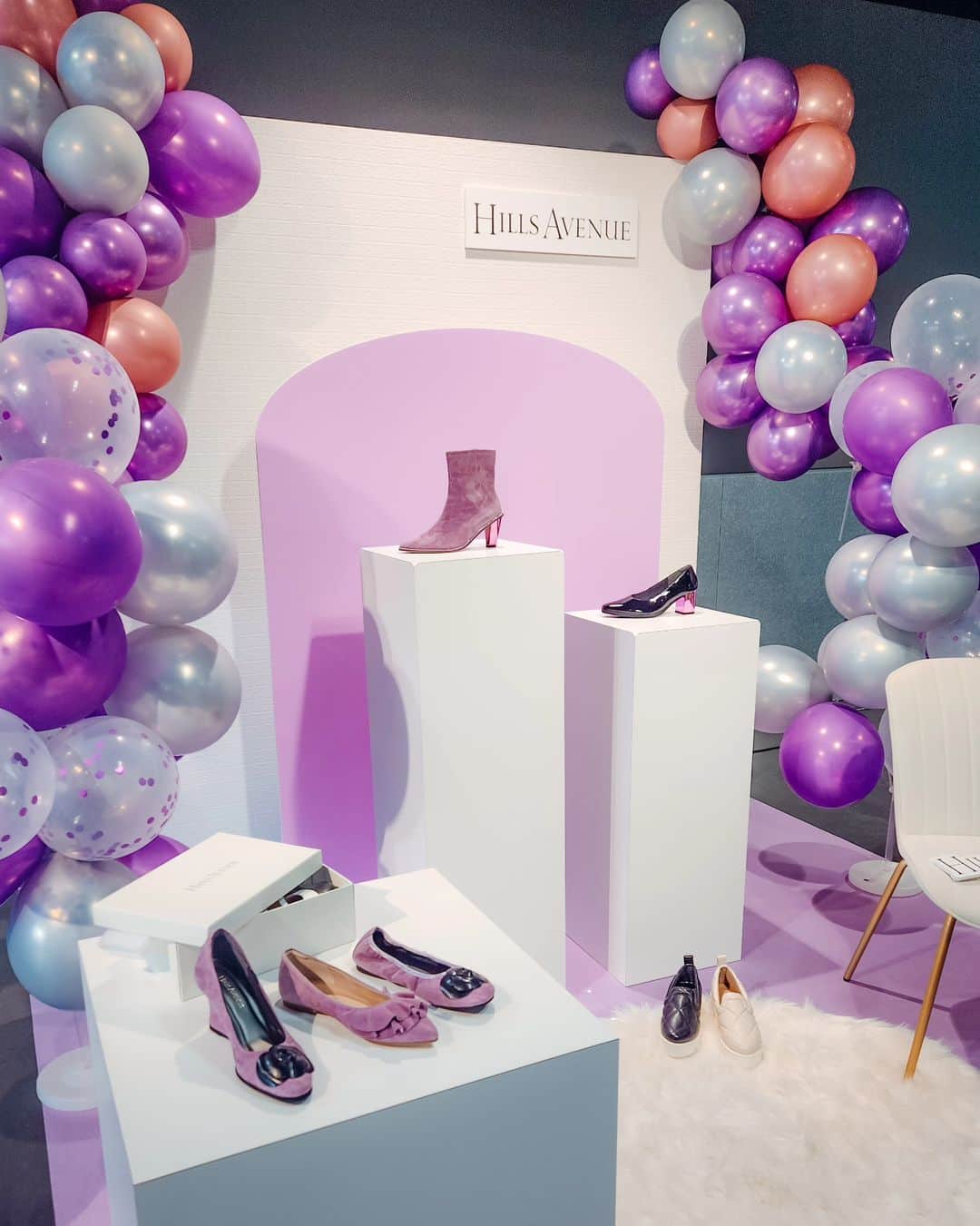Hairmake Shinoさんのインスタグラム写真 - (Hairmake ShinoInstagram)「Influencer'sEXPO2023𓂃𓈒𓏸  今回は17社のブースが出展されていて、様々な分野の新商品を体験してきました✨  Influencer'sEXPO : @influencersexpo.jp  Refa @refa_mtg  出展されていたブースの中でも気になっていたのが、Refaのドライヤー! 新しい商品は、軽くて、小さく折り畳み式! ヘアメイクの仕事のアイテムはどうしても重量がかさむものが多くて、毎回キャリーが悲鳴あげてるので、このドライヤーはスゴく魅力的でした🥺  デザインもスタイリッシュだし𓂃𓈒𓏸 欲しいものリストに追加💓  #ReFa #リファドライヤー  𓂃𓈒𓏸𓂃◌𓈒𓐍𓂃𓈒𓏸𓂃◌𓈒𓐍𓂃𓈒𓏸 @brand_classmate @glosstify_official @mirror_fit@revinus_jp @hillsavenue_official @premiummalts.jp @oca_fem@taskgolf @sayaka_miura82 @shabekuri22@sho_snkrspro @_loveokinawa_ @naikenboys @8hotel_fujisawa  #アマスポ #アマゾンスポーツ #コスメ  #ヘアメイク #ヘアケア #ヘアスタイル #ヘアオイル」7月2日 17時58分 - hairmakeshino