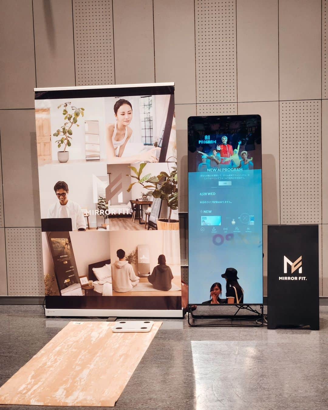 Hairmake Shinoさんのインスタグラム写真 - (Hairmake ShinoInstagram)「Influencer'sEXPO2023𓂃𓈒𓏸  今回は17社のブースが出展されていて、様々な分野の新商品を体験してきました✨  Influencer'sEXPO : @influencersexpo.jp  Refa @refa_mtg  出展されていたブースの中でも気になっていたのが、Refaのドライヤー! 新しい商品は、軽くて、小さく折り畳み式! ヘアメイクの仕事のアイテムはどうしても重量がかさむものが多くて、毎回キャリーが悲鳴あげてるので、このドライヤーはスゴく魅力的でした🥺  デザインもスタイリッシュだし𓂃𓈒𓏸 欲しいものリストに追加💓  #ReFa #リファドライヤー  𓂃𓈒𓏸𓂃◌𓈒𓐍𓂃𓈒𓏸𓂃◌𓈒𓐍𓂃𓈒𓏸 @brand_classmate @glosstify_official @mirror_fit@revinus_jp @hillsavenue_official @premiummalts.jp @oca_fem@taskgolf @sayaka_miura82 @shabekuri22@sho_snkrspro @_loveokinawa_ @naikenboys @8hotel_fujisawa  #アマスポ #アマゾンスポーツ #コスメ  #ヘアメイク #ヘアケア #ヘアスタイル #ヘアオイル」7月2日 17時58分 - hairmakeshino