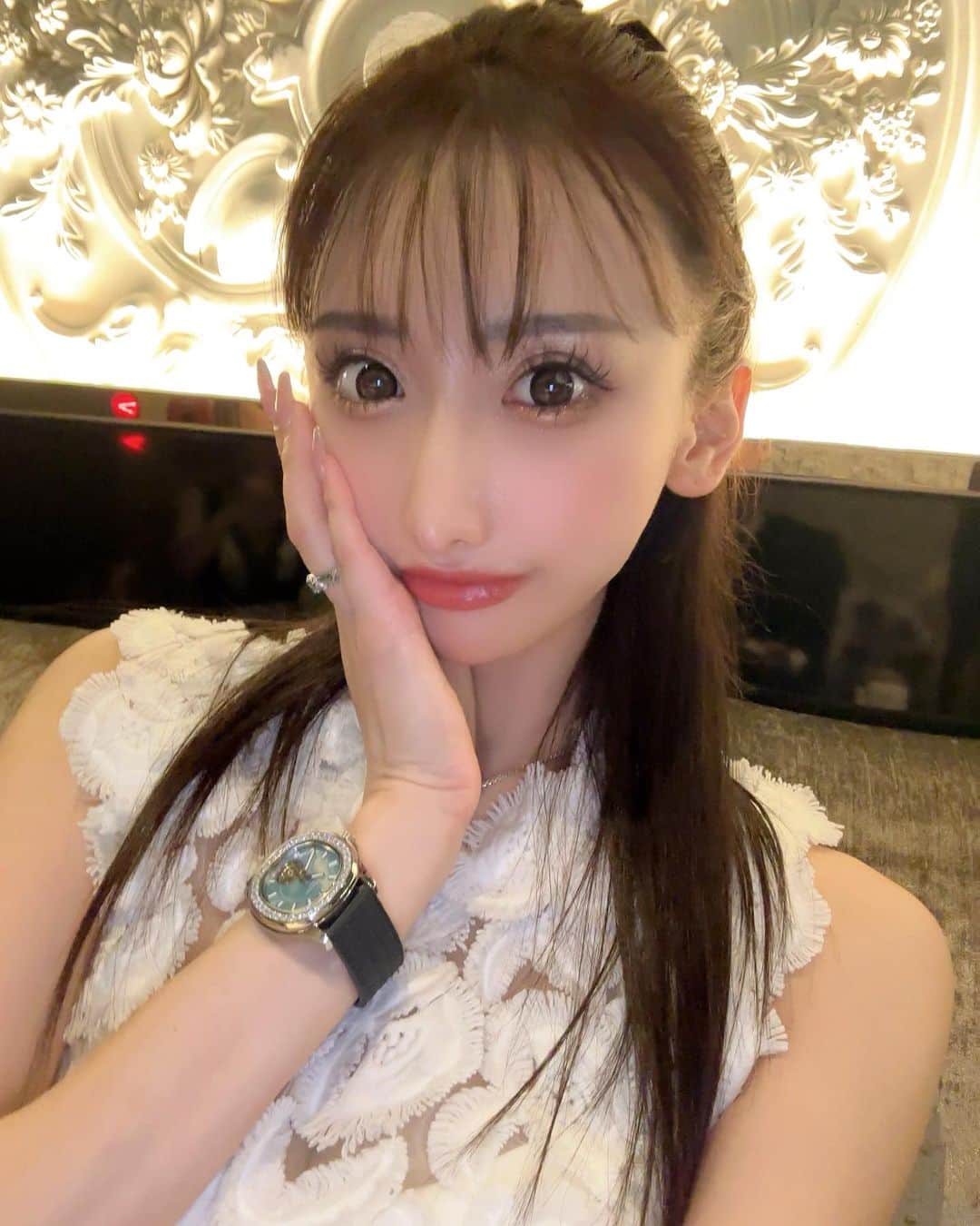 のインスタグラム：「ストレート🩷  #錦3#キャバクラ#キャバ嬢#GLAMOROUS#鳳まりあ#お酒飲めないキャバ嬢」