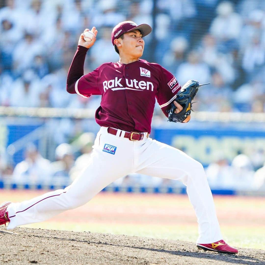 東北楽天ゴールデンイーグルスさんのインスタグラム写真 - (東北楽天ゴールデンイーグルスInstagram)「⚾️  ⚾️M 4-11 E⚾️ 鈴木大地選手が1500試合出場を達成✨✨✨ 7回の守備から出場すると9回に2ベースヒットを放った‼️‼️ チームも大勝して記録に花を添えました💐 今季初登板の藤井選手は5回2安打1失点の好投で1勝目☝🏼 6回渡辺翔太選手、7回宋選手、8回内選手が三者凡退に💯 打っては1番でスタメンの村林選手が4安打5打点の大活躍🔥 太田選手が3号ソロを含む3安打3打点‼️ 浅村選手も12号ソロを含む3安打1打点👑 田中和基選手が2号ソロ💥小深田選手が3安打猛打賞👍🏼  #鷲が掴む #rakuteneagles #鈴木大地 #藤井聖 #村林一輝  #太田光 #浅村栄斗 #渡辺翔太 #田中和基」7月2日 18時23分 - rakuten_eagles