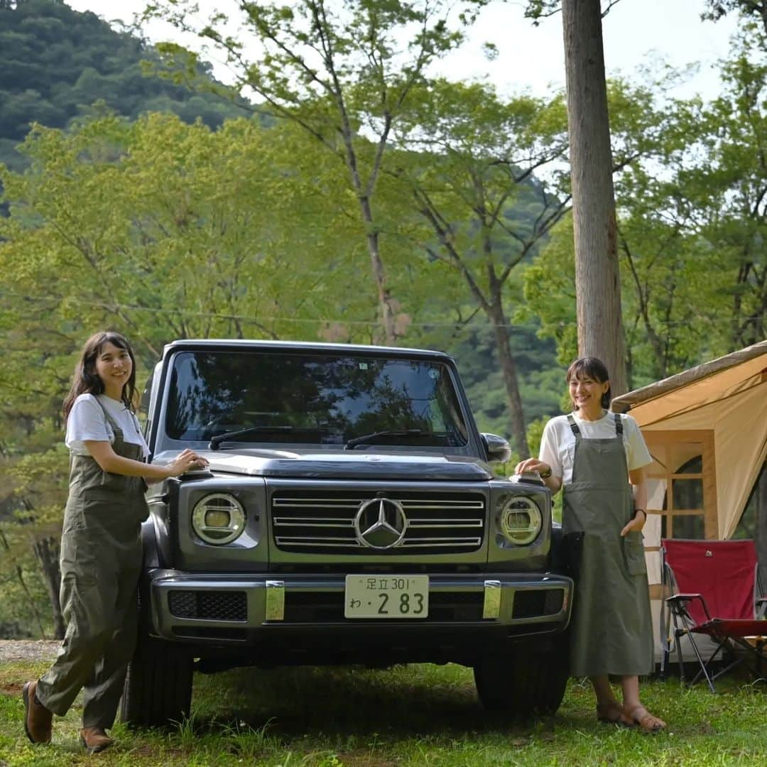 芳美リンさんのインスタグラム写真 - (芳美リンInstagram)「風美ちゃんとキャンプ🏕 めちゃくちゃカッコいいベンツのGクラスと撮影でした！🎥  憧れる〜👀♡ CITY HUNTERのファルコンっぽいからこういうゴツい車も好き。車種ちがうけど。 って言ったら笑われたよ♡  相談していなかったのに、 たまたまコーデの色味が丸かぶり！ リンクコーデだね。（笑）  新しくおろしたての、 一万歩歩いても疲れないというサンダル。 履き心地良くて本当に快適。 アウトドアと旅にぴったり♡  PR @belleandsofa #ヴィーガンレザー #靴が好き #やさしい靴工房 #歩きやすい靴 #グルカサンダル #外反母趾にもやさしい靴 #サンダル女子 #belleandsofa #女子キャンプアウトドア女子#リンクコーデ#ベンツ#gクラス#ベンツ女子」7月2日 18時23分 - lynn.lynn5