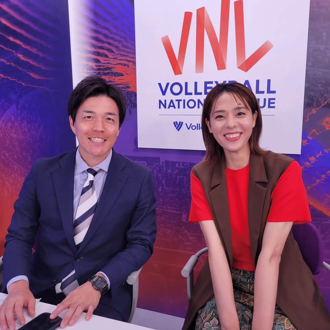 TBSバレブーのインスタグラム：「. /／ #ネーションズリーグ2023  女子予選ラウンド最終戦  vs前回女王 イタリア🇮🇹 このあと6時54分からBS-TBSで生中継⏰📺 \＼  #眞鍋JAPAN の選手が会場入り🙌 タイ会場も盛り上がっています🔥  今夜もテレビの前からたくさんの応援よろしくお願いします📣 今日の解説は #迫田さおり さん  #VNL2023  #วอลเลย์บอลหญิง #ツナゲキズナ 👐」