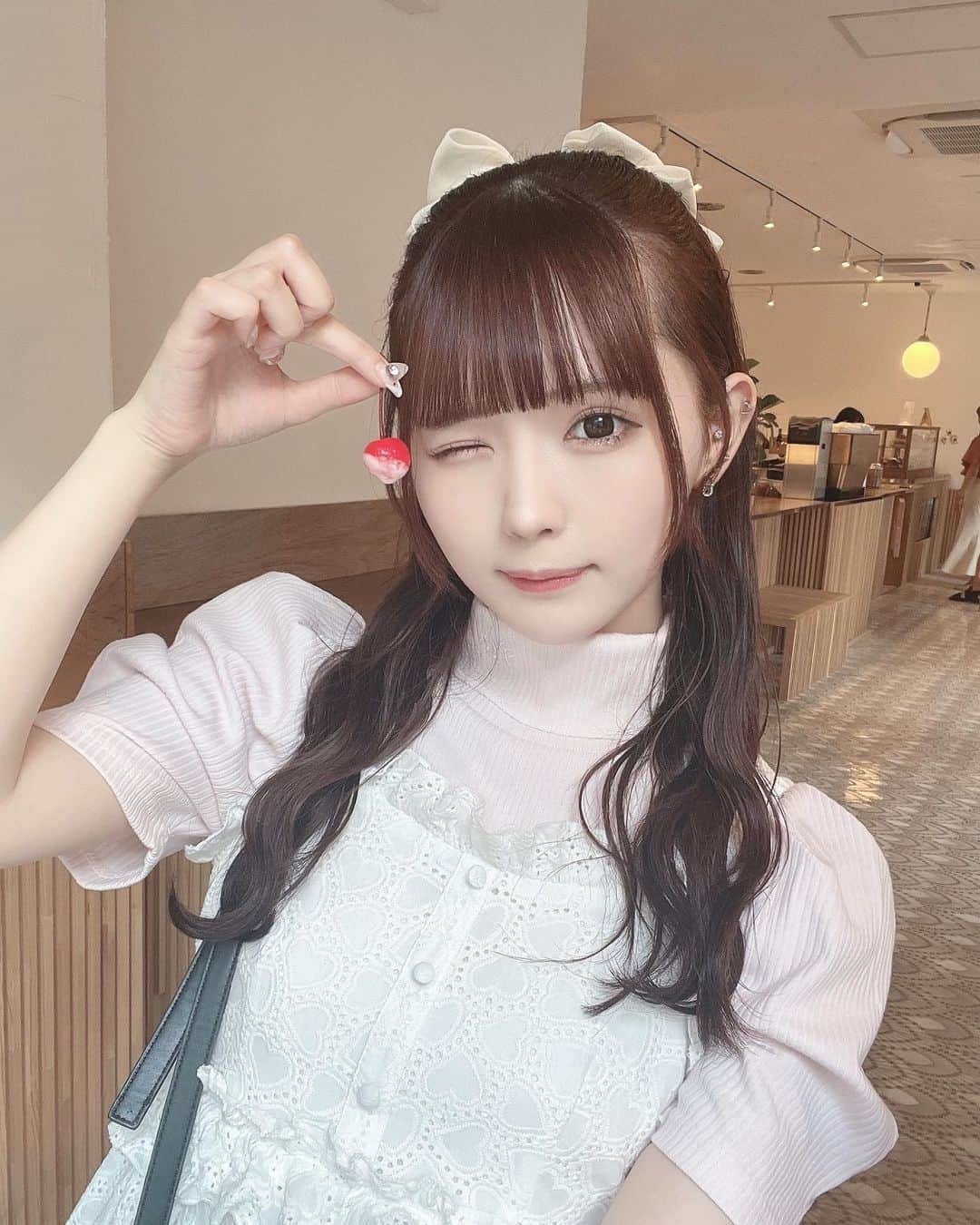 のインスタグラム：「ままとカフェデートしてきた♡ .」