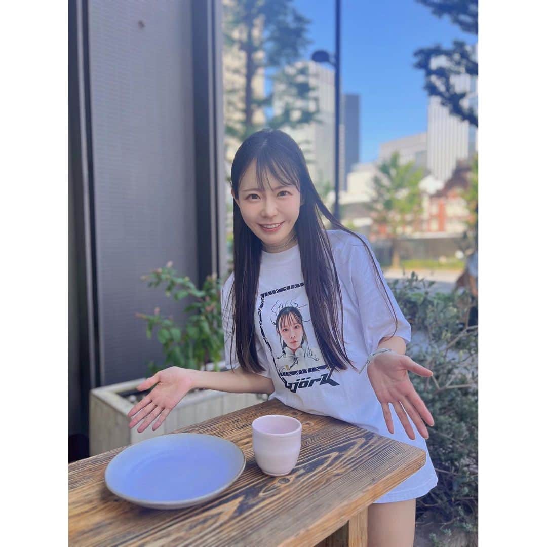 小泉みゆきさんのインスタグラム写真 - (小泉みゆきInstagram)「というわけでこちらがワシのつくった笠間焼き。 え？Tシャツ？？ 子bが個人的につくって、くれたやつ」7月2日 19時05分 - koizumimiyuki