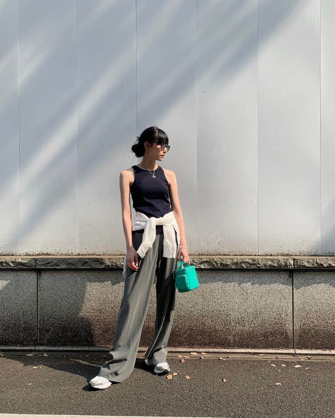 Shiho Sasakiさんのインスタグラム写真 - (Shiho SasakiInstagram)「暑いねー！🫠 シンプルコーデにカラーBagだった日💚  #agnesb #アニエスベー #アニエスベーバッグ」7月2日 19時25分 - shihomurata0718