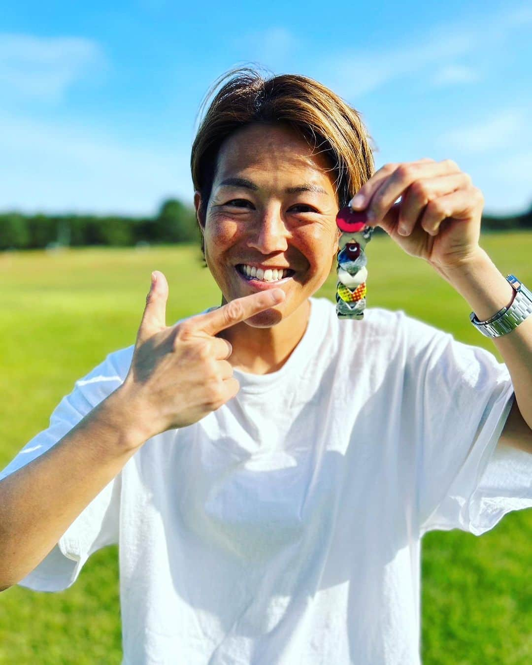 有吉佐織さんのインスタグラム写真 - (有吉佐織Instagram)「。  知り合いの方から 素敵なキーホルダーを いただきました♡  実はこれ… サッカーボールだったんです⚽️ 使わなくなったボールを 素敵なキーホルダーに大変身🫶 しかも背番号6入り🫶 まさに『キーボールダー』 まさに#廃棄から再起 #keyballder  佐保田さん、ありがとうございます！！ @sportsupcyclelaboratory   #keyballder #sportsupcyclelaboratory  #sportssdgs  #廃棄から再起」7月2日 19時44分 - ariyoshisaori_1101