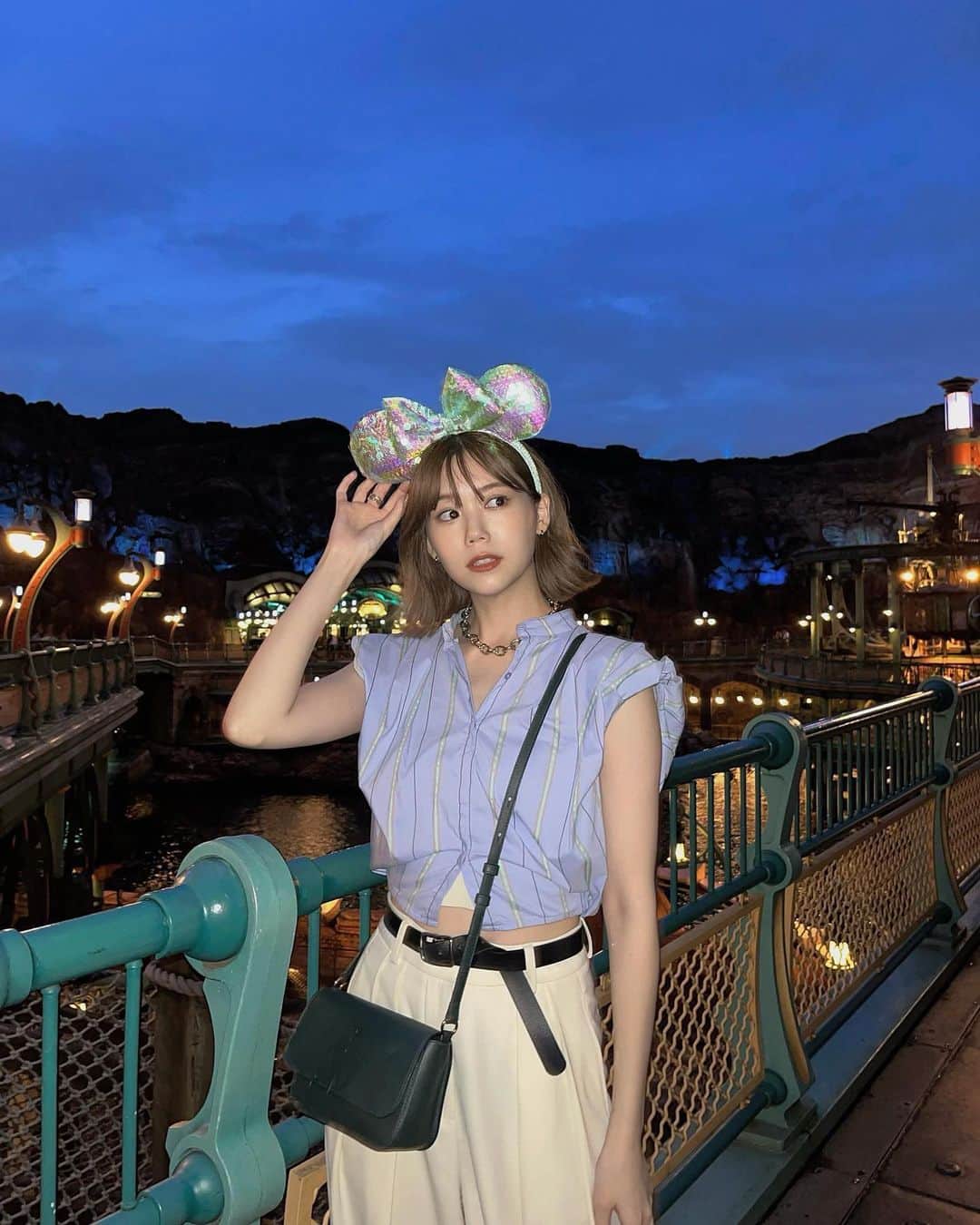 千田麻実のインスタグラム：「雨のTDS🐭☔️🌋 めっちゃはしゃいだ🤣」