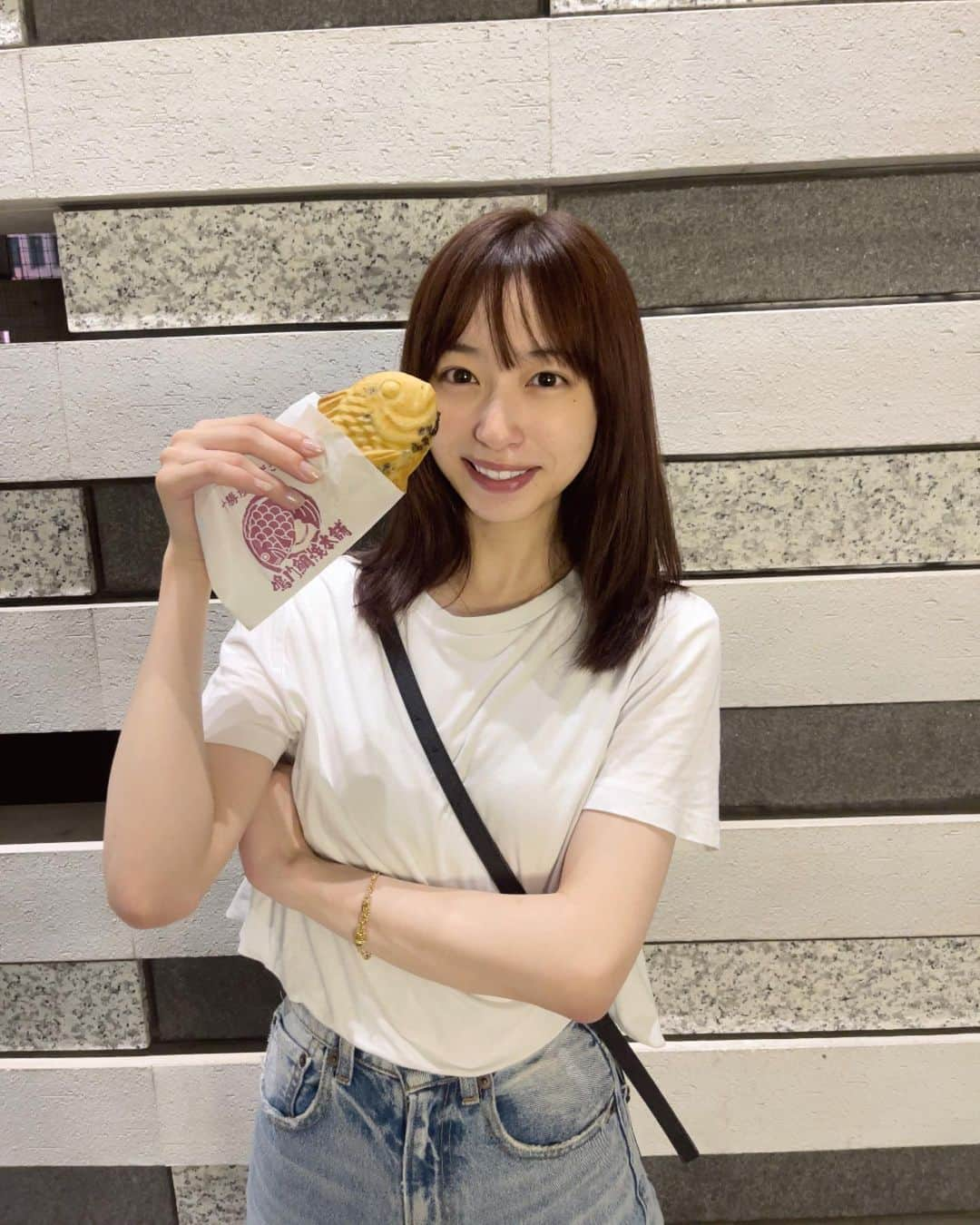 林佑香のインスタグラム：「たい焼き🐟  今週末は期末に向けての勉強を頑張りました☺︎  明日からもよろしくお願いします〜！」