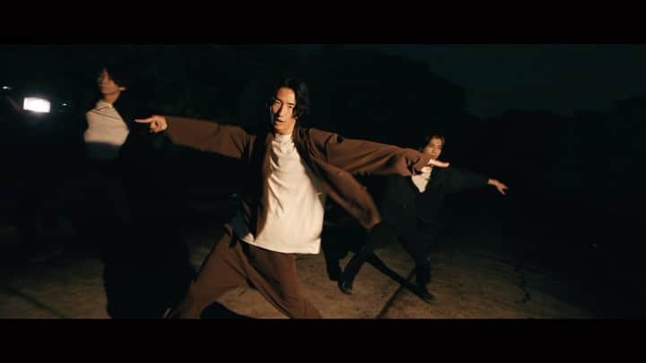 のインスタグラム：「Music Video is OUT NOW!!   [Music Video] Dancer: Kyota, R1kuto Choreographer: Riomelo Production: um Production Director: Hiroyuki Shimada (um Production),  Production Staff: Tetsuo Yamamoto (um Production) Videographer: Hiroyuki Shimada (um Production)  Photographer: Ryosuke Miyazawa (um Production) Sponsored/Casting support: Tokyo On Stage, Takuya Ikeda   [Music] Lyric: Tomoya Kato Music: Tomoya Kato Producer: honeymoon #TomoyaKato #Jester #musicvideo #hiphop」