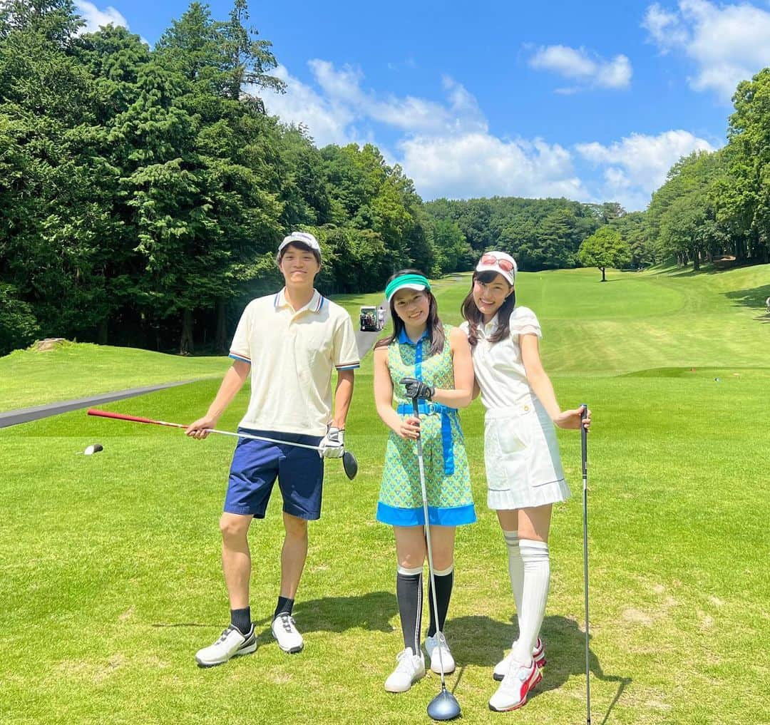 竹内里奈のインスタグラム：「兄弟ゴルフ⛳️☺︎☺︎☺︎☀️  #golf」