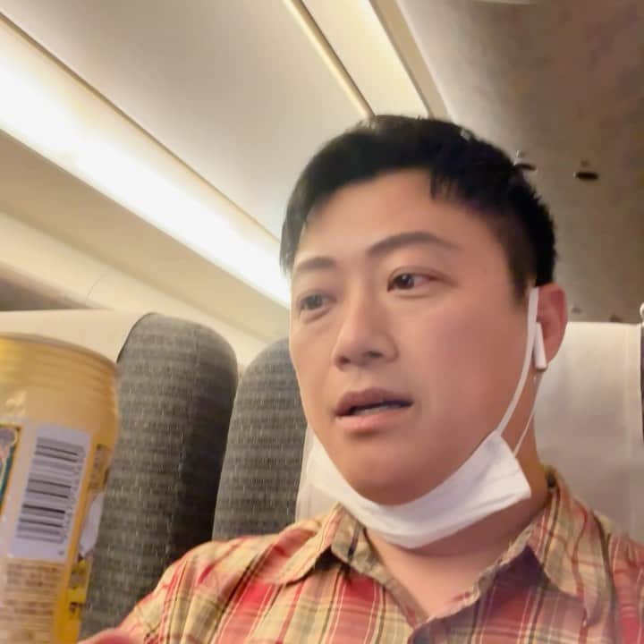 やのぱん（矢野ひろし）のインスタグラム：「お疲れさまでーす♪ #特急くろしお　から乾杯*\(^o^)/* 今日は、 半夏生という事で、タコ🐙食べよ！ タコ、タコ、、、 セブンさん、あざまーす(^_^)v 半夏生で、タコ行けました！！！  #半夏生　#半夏生にはタコを食べる  #タコ　#やのぱん　#ひとり飲み #ハイボール　#焼酎ハイボール」