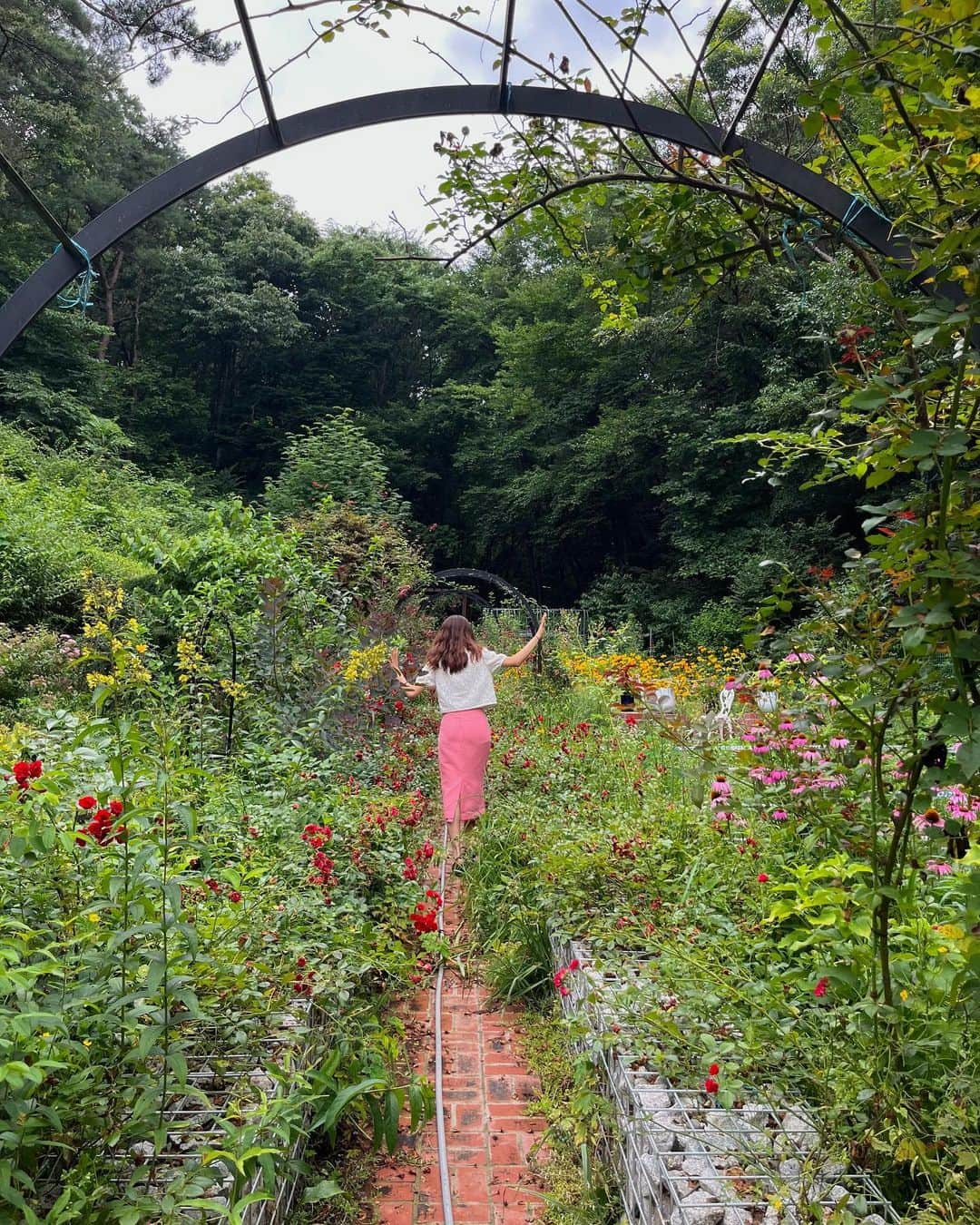 イ・ハウンのインスタグラム：「🌷🥀🪻🥀🌷」