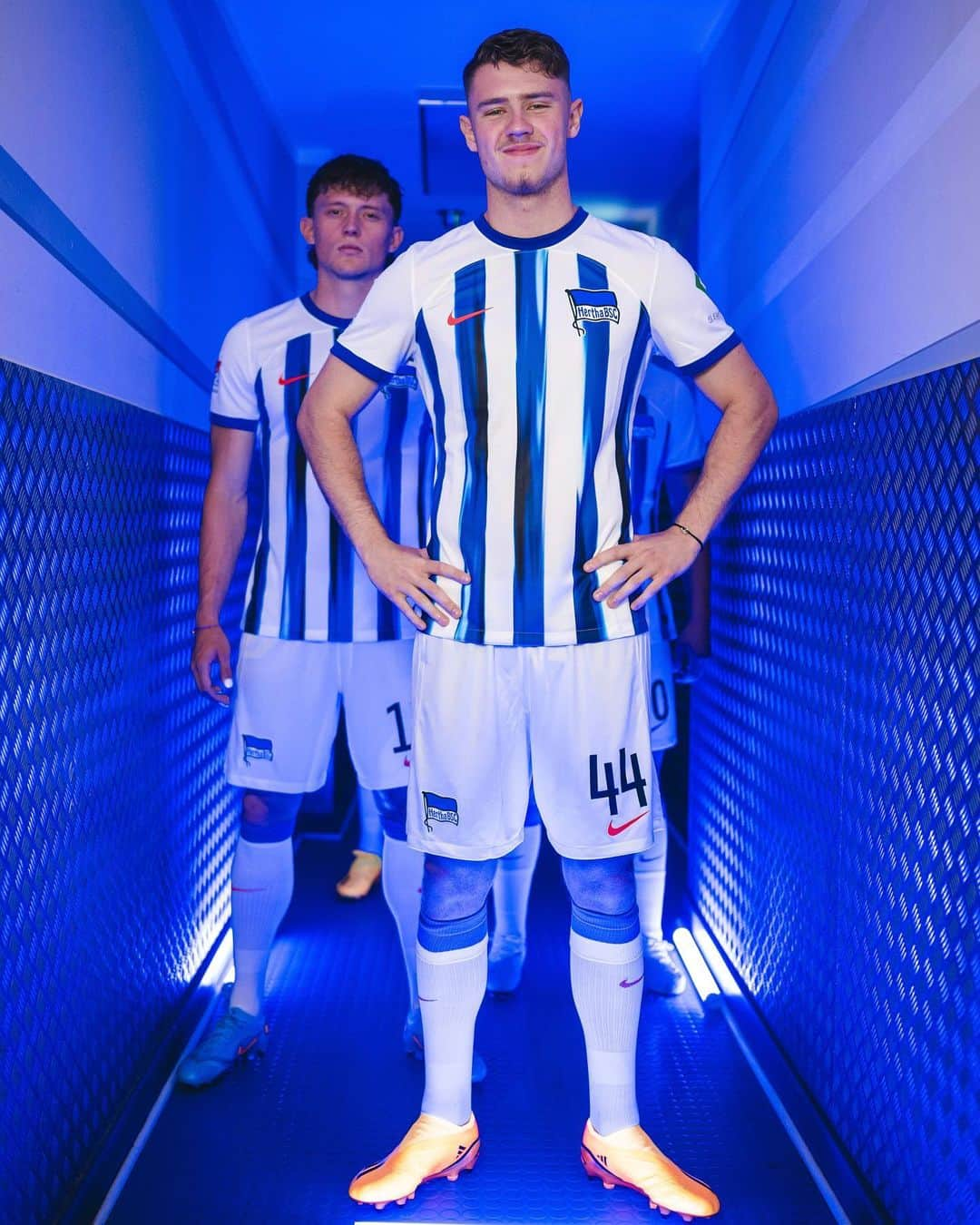 ヘルタ・ベルリンさんのインスタグラム写真 - (ヘルタ・ベルリンInstagram)「Feuer im Herzen und auf dem Trikot! 🔥 Wie gefällt’s euch, Hertha-Fans? . . #HaHoHe #HerthaBSC」7月2日 20時32分 - herthabsc