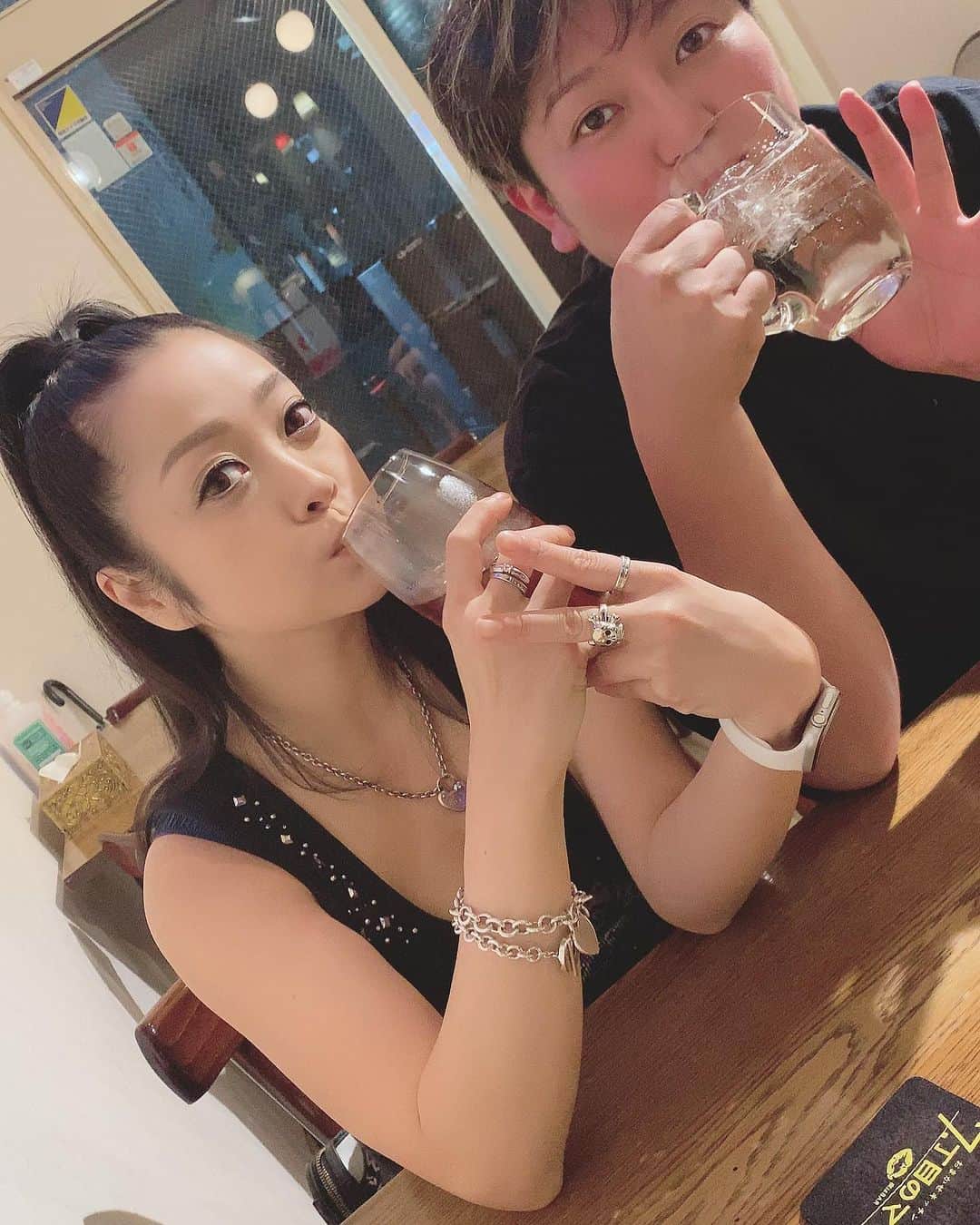 小向美奈子さんのインスタグラム写真 - (小向美奈子Instagram)「北海道楽しかった。  二日間永遠と飲んでたが札幌堪能！ 色々な方と出会い濃厚な時間でした。  リアルドラクエよ❣️  皆んなありがとう😊」7月2日 20時41分 - x375x_komukai.m