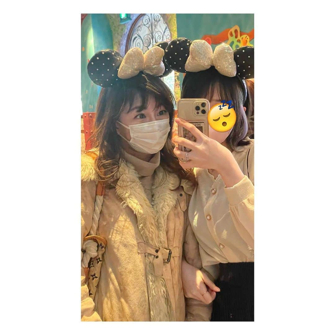 永井美奈子さんのインスタグラム写真 - (永井美奈子Instagram)「🤒 子供あるあるで 何か大切な仕事が入っている時に発熱する🤒 ママならよくある経験ですが  高校生になって それが本人に及ぶとは😭  明日から期末テスト そんな時に限って 娘が38.6度の 発熱🤒🤒🤒🤒  コロナ・インフルは 陰性で大丈夫でしたが 流石の高熱に辛そう🤧🤧🤧  脇の下に保冷剤仕込んで 身体中のリンパマッサージして 冷えピタ貼って 葛根湯お湯で溶かして飲ませて 素麺茹でて  小さい頃は 病気がちだったお兄ちゃん。 冬になると3日と明けず病院通い 修士論文の締め切り２週間前に 原因不明の41度の熱で入院 完全付き添いの１週間。  その朝 連日の分析ソフトspssの酷使で パソコンが死んで 「終わった🫠」と思った日もあったなぁ。  その点、娘は丈夫だったのですが😅😅😅  久しぶりに看病して 昔の子供達の記憶が蘇ってきました 看病していても、愛おしいです。 変わってあげたいなんて 思いますよね😊  不順な気候で体調を崩されている方が多い様ですね。 お気をつけ下さい。  私も音夏(おんなつ)が近づいて 来たので用心します  🍅🥑😴 免疫力高め、マスクも復活😷 後はよく寝る事💤 ですね！  #おんなつ2023」7月2日 20時45分 - nagaiminako.com375