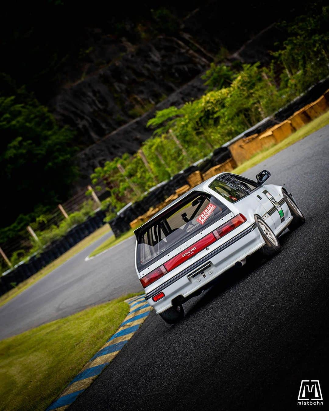 mistbahnさんのインスタグラム写真 - (mistbahnInstagram)「_ PRIZM RACING Honda EF9 SiR _ 🚗: Account unknown 📷: @mistbahn _ Shot on May-20 2023 🏁 "Circuit Festa ( @circuit_festa_west_japan )". Central Circuit (Hyogo Japan) _ JP) 2023年5月20日、セントラルサーキットで開催された「サーキットフェスタ ( @circuit_festa_west_japan )」で撮影。 _ #circuitfesta #サーキットフェスタ  #circuitfesta2023 #サーキットフェスタ2023 #centralcircuit #セントラルサーキット #prizmracing #プリズムレーシング #honda #civic #hondacivic #ホンダシビック #シビック #ef9 #ef #efcivic #bseries #vtec #kanjo #kanjostyle #kanjoracer #kanjozoku #timeattack #timeattackjapan #hondasontrack #trackstance」7月2日 20時55分 - mistbahn