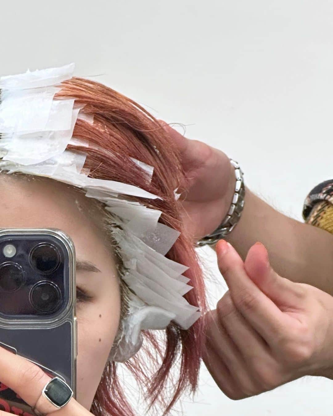 坂美来乃さんのインスタグラム写真 - (坂美来乃Instagram)「あじさいみたいな髪の毛になりました 大工事の過程を載せておきます👷🏻🚧  🙏🏼🩷 @sawaitakuya」7月2日 20時58分 - rockbq69